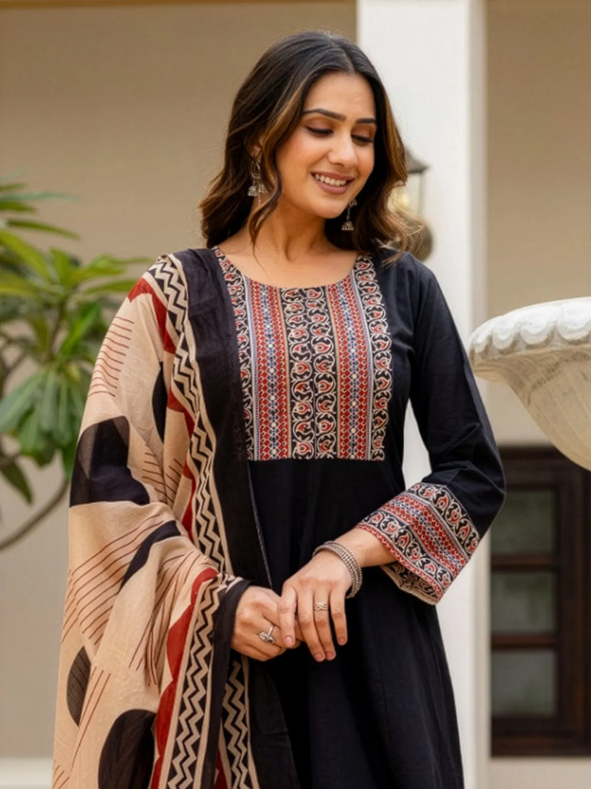 Black printed cotton kurti set wth round neck