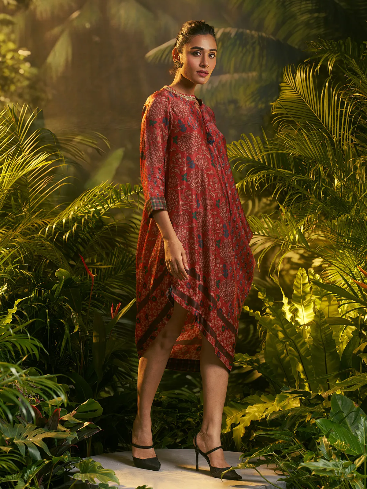 Red printed casual wear kurti in crepe silk