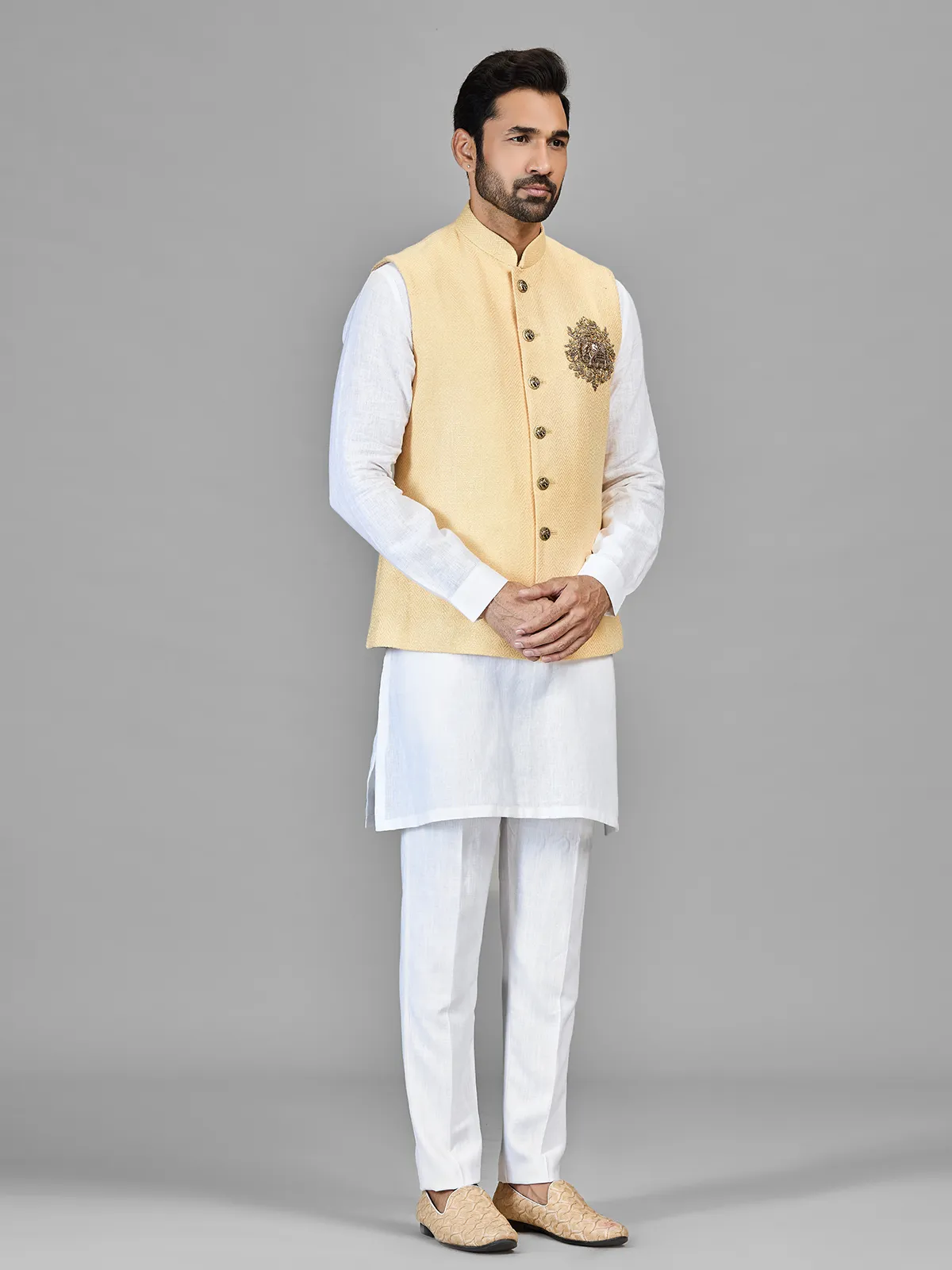 White waistcoat set for men weeding wear