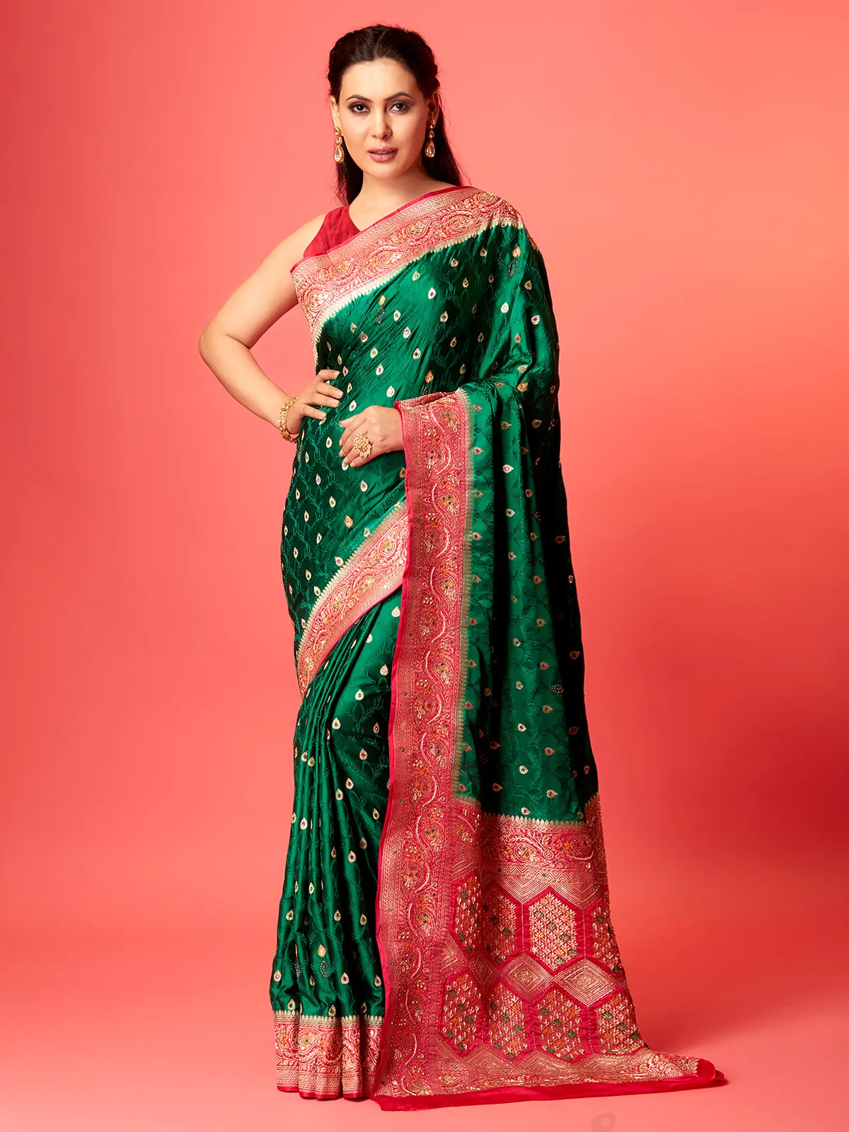 Dark green silk contrast border saree