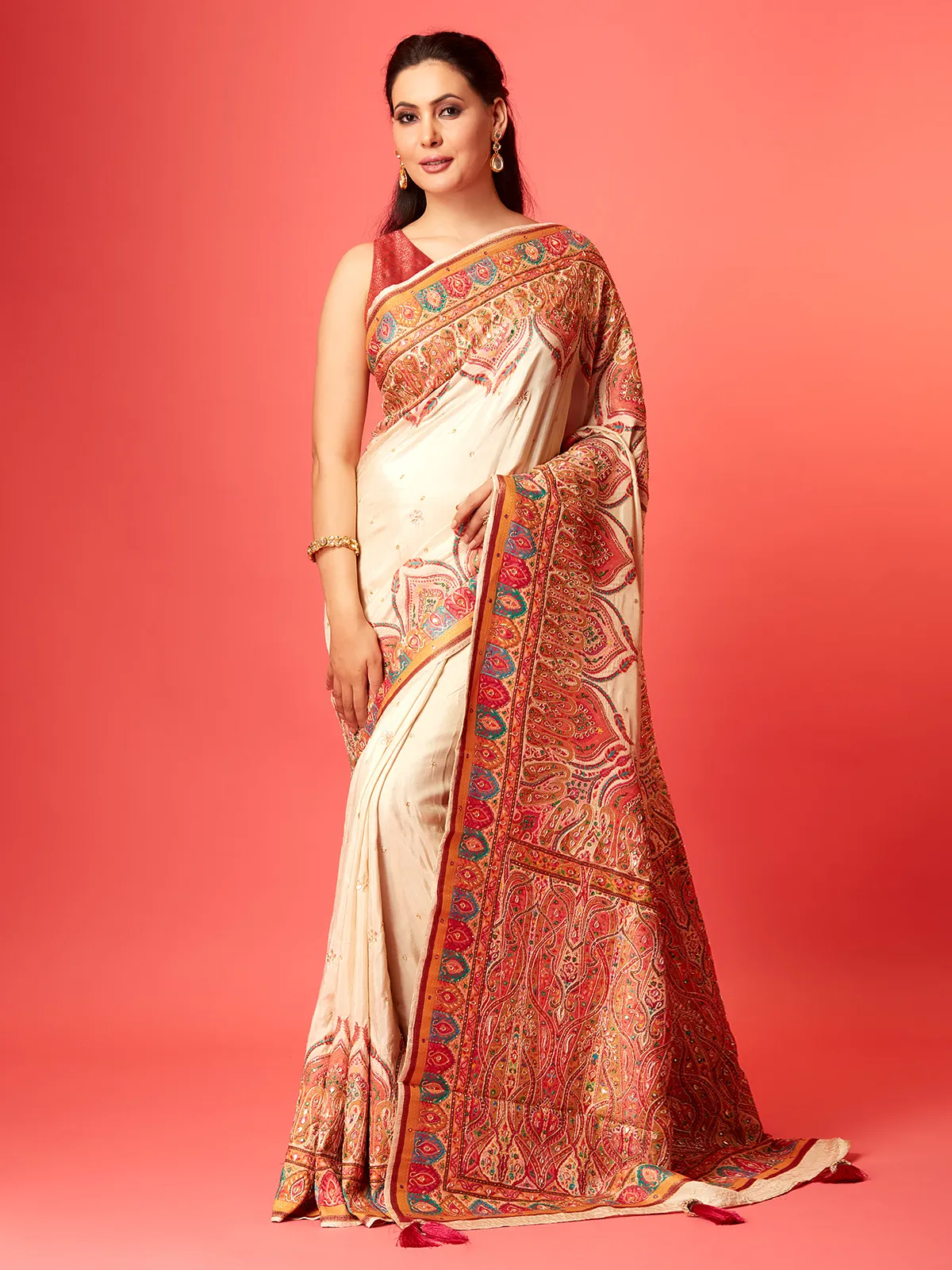 Stunning off-white pashmina silk saree