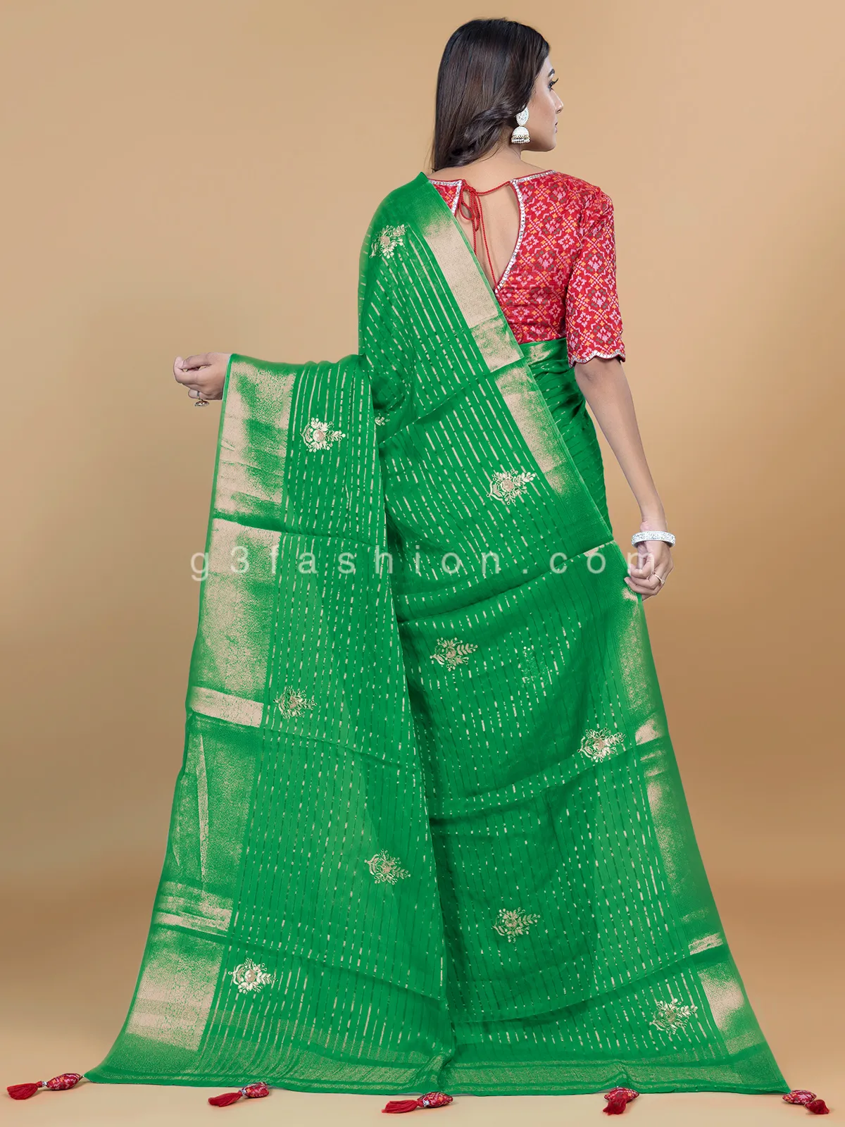 Amazing green organza saree for festive