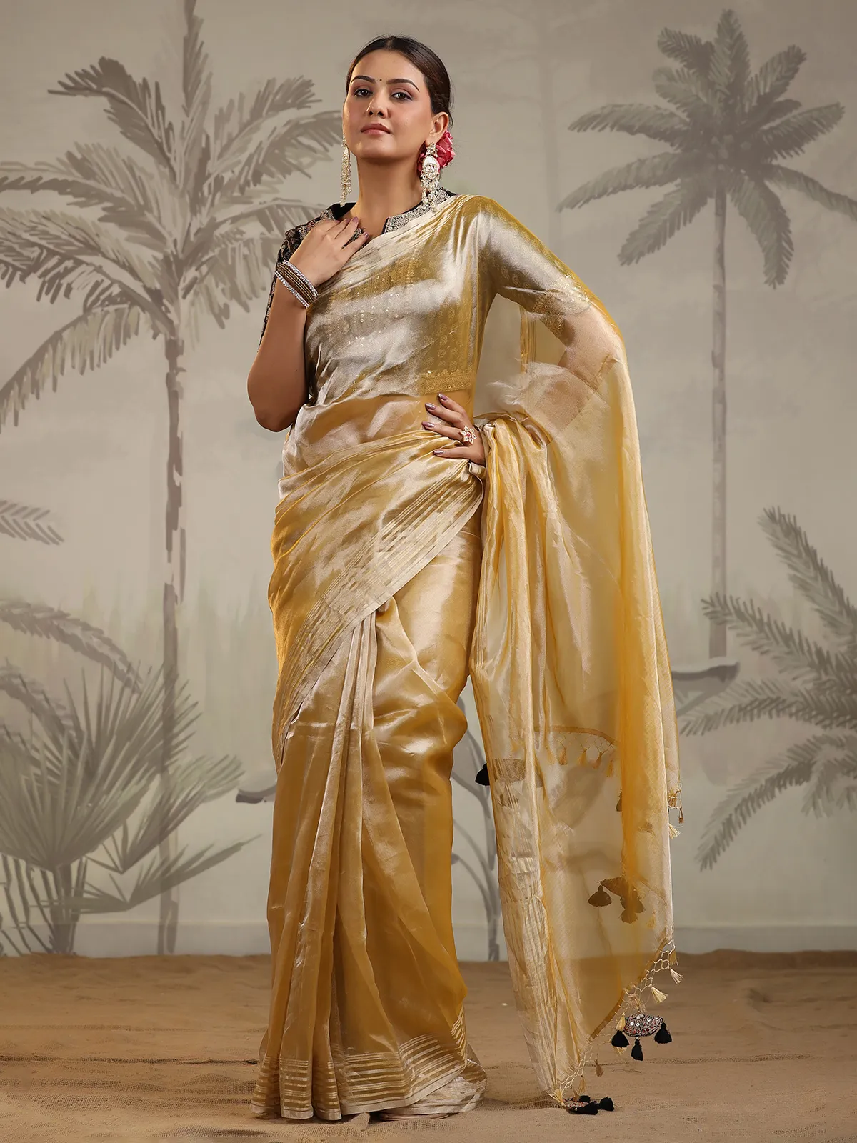 Beautiful gold organza saree