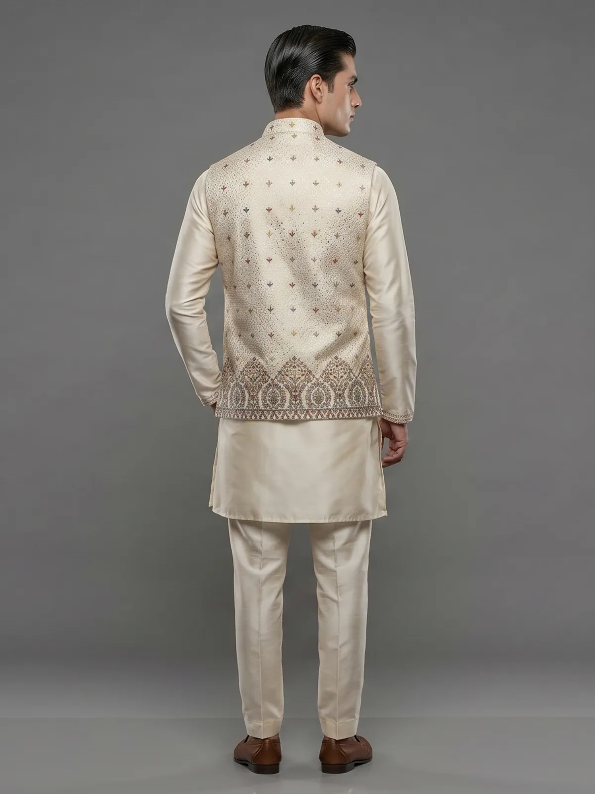 Beige silk waistcoat set with embroidered and sequins