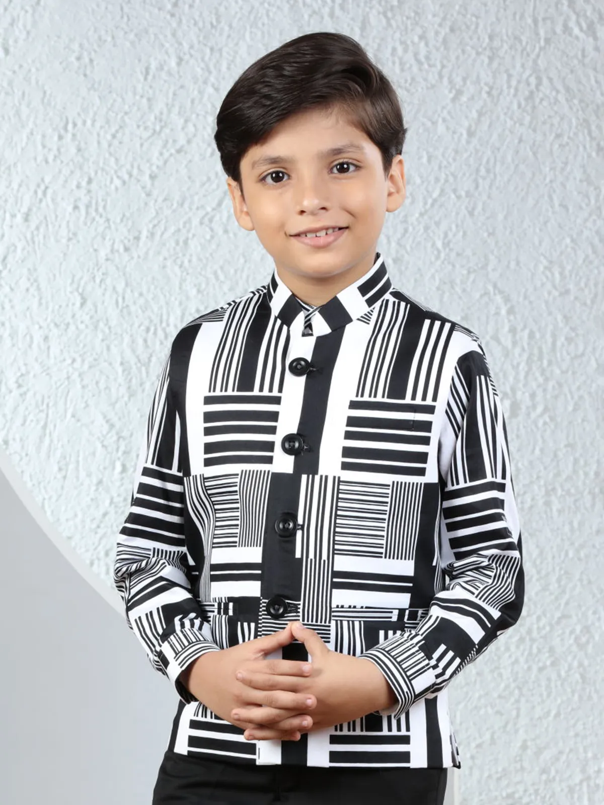 Black and white printed waistcoat with shirt