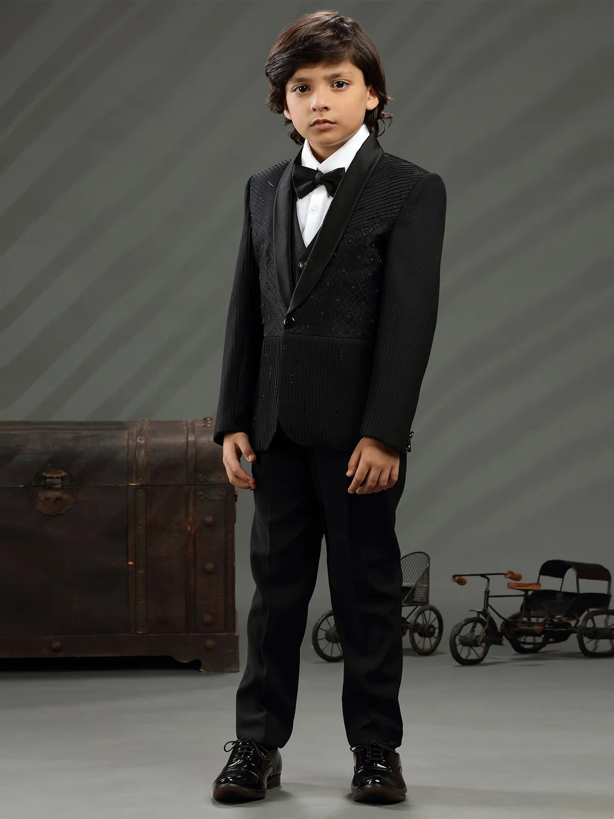 Black boys coat suit for reception look