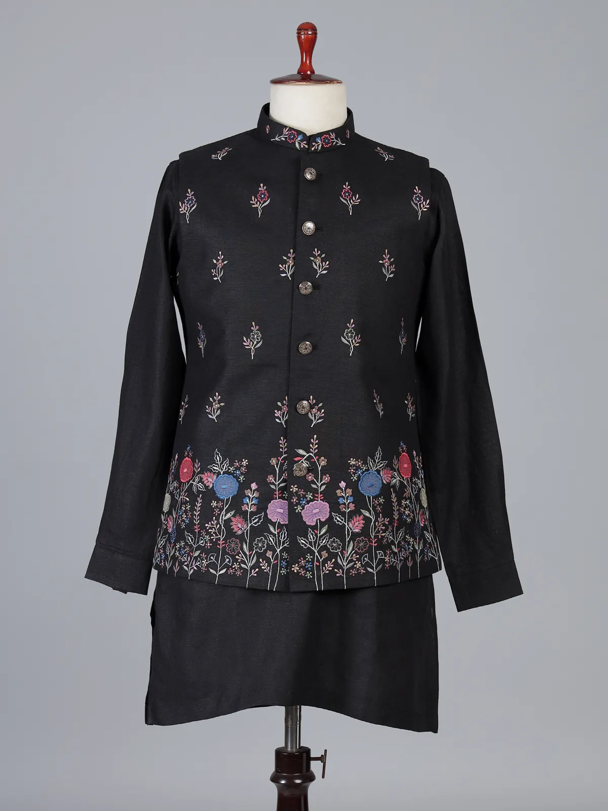 Black linen waistcoat set with floral embroidery