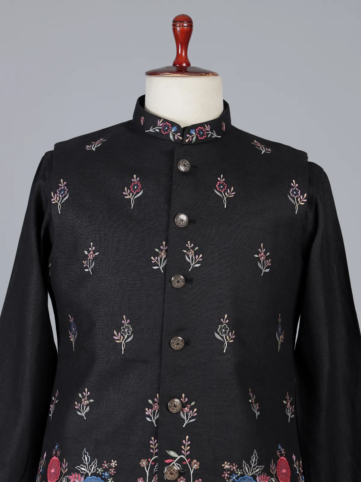 Black linen waistcoat set with floral embroidery