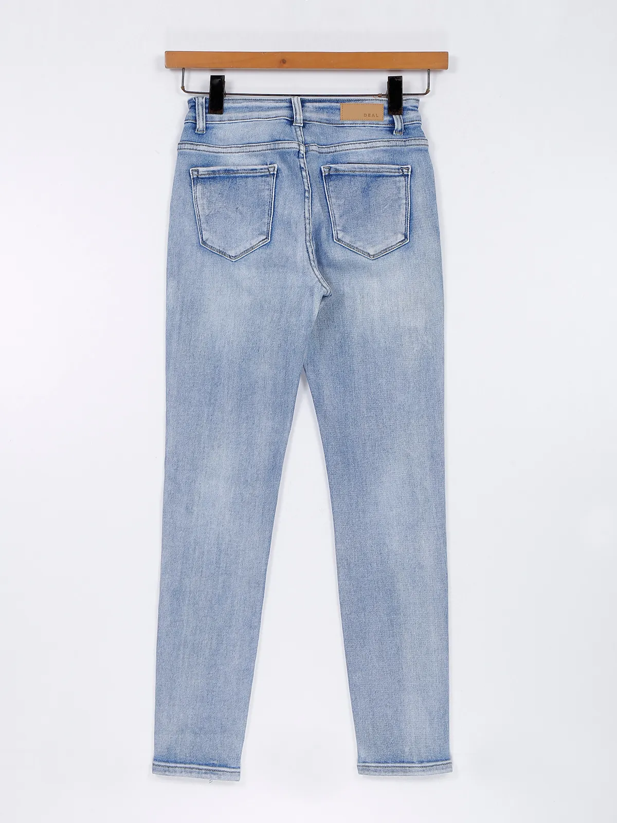 Deal ice blue washed jeans