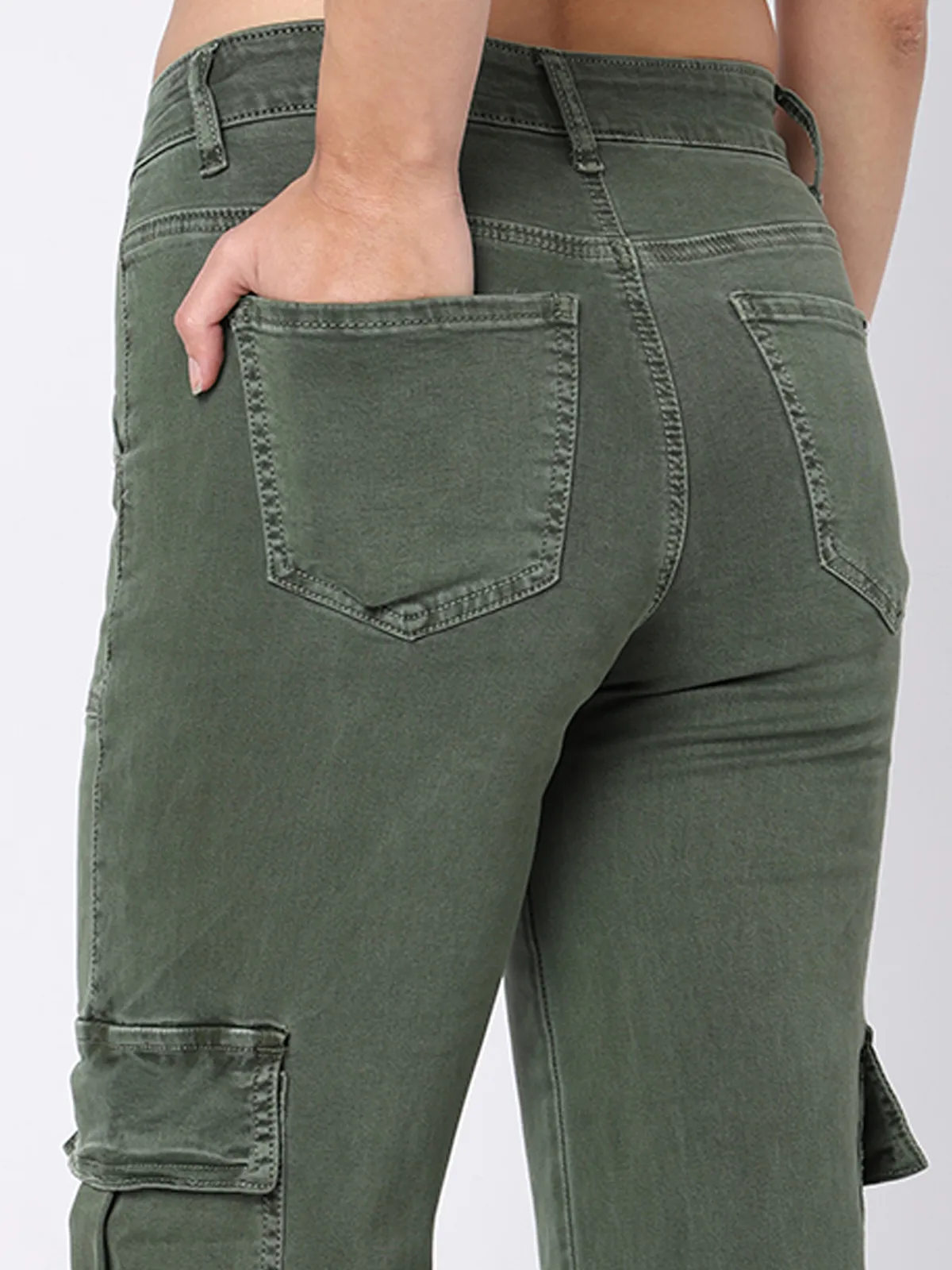 Deal olive solid cargo jeans