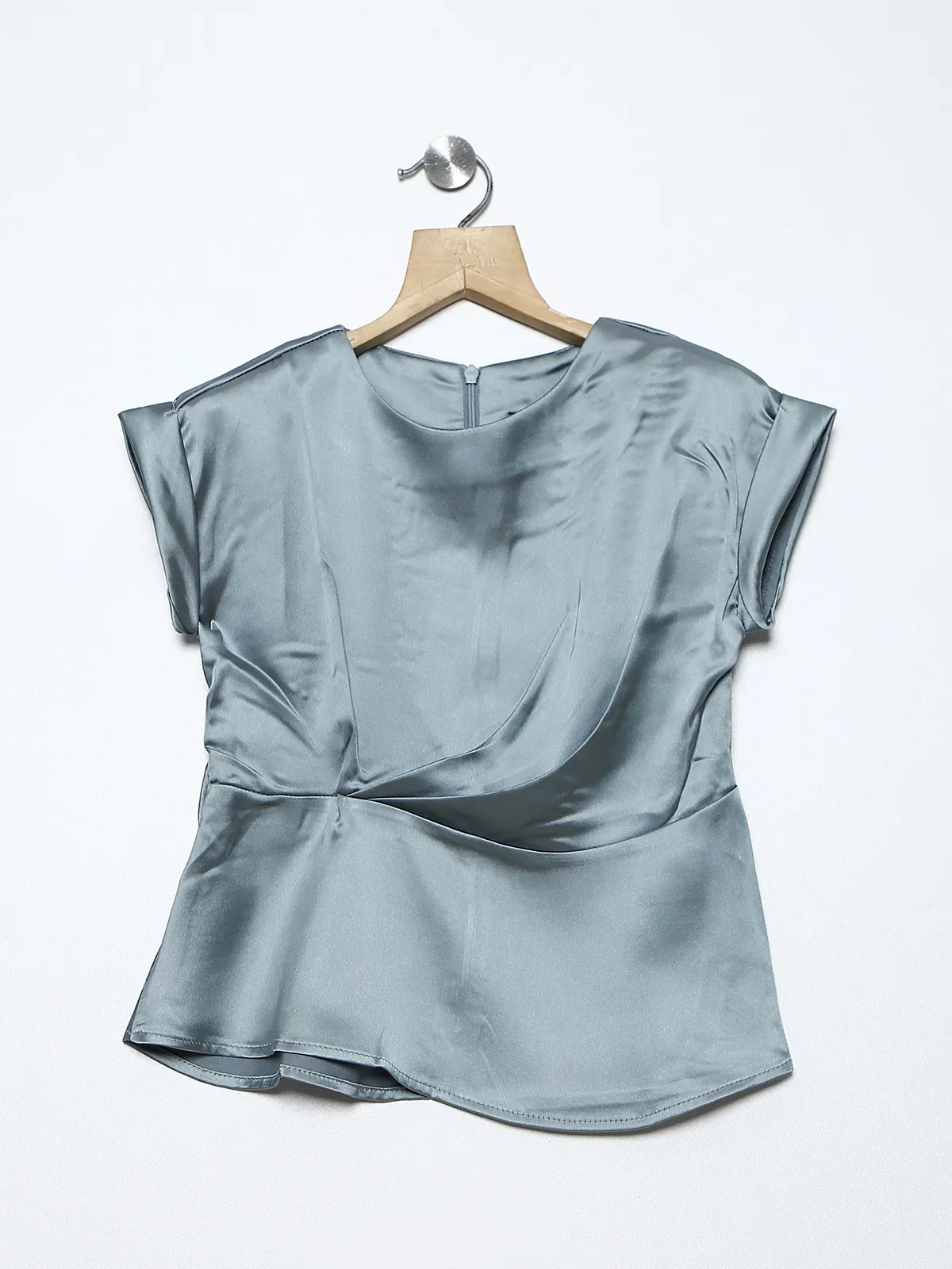 Deal satin grey plain top