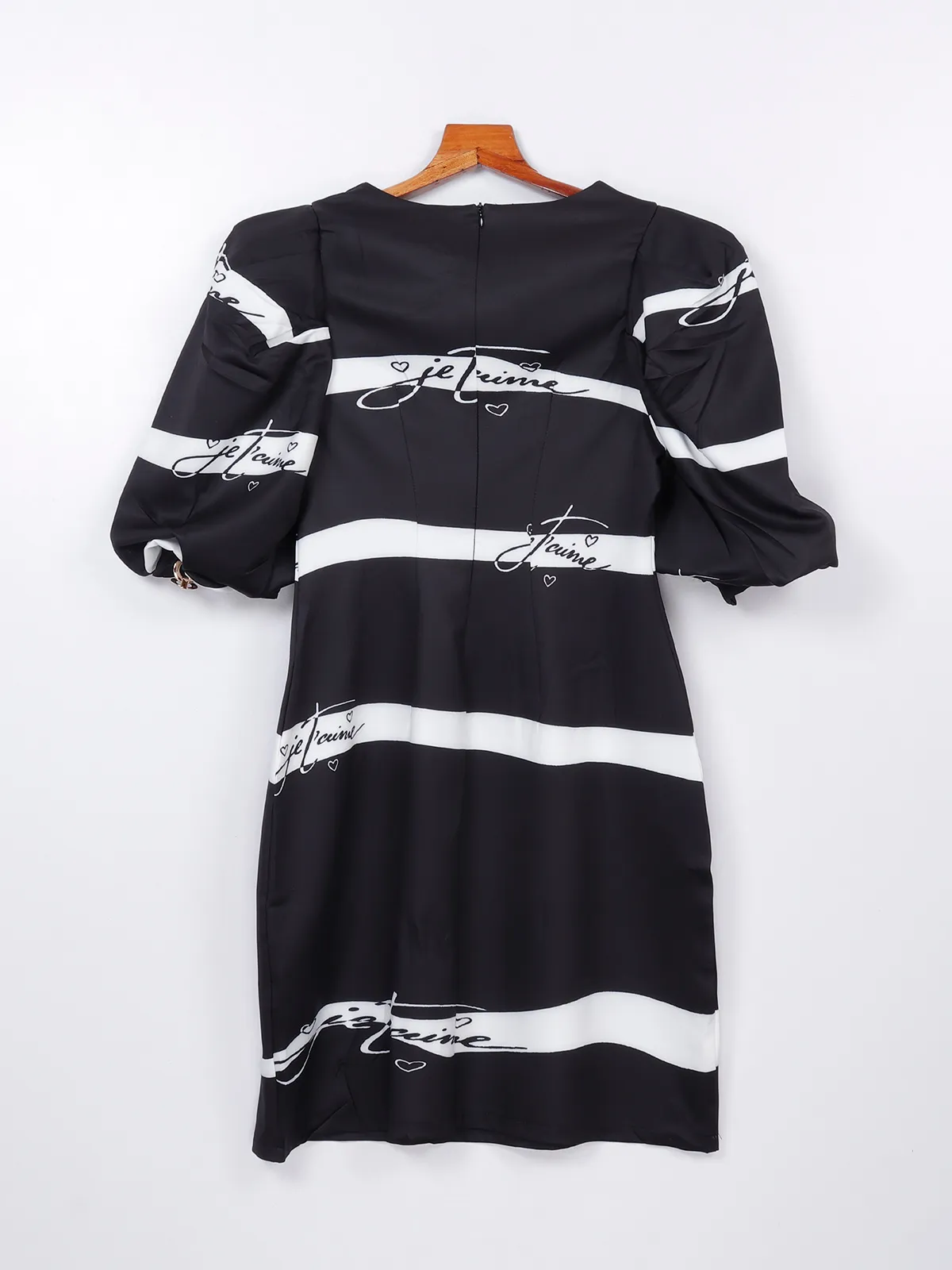 Deal white and black stripe dress