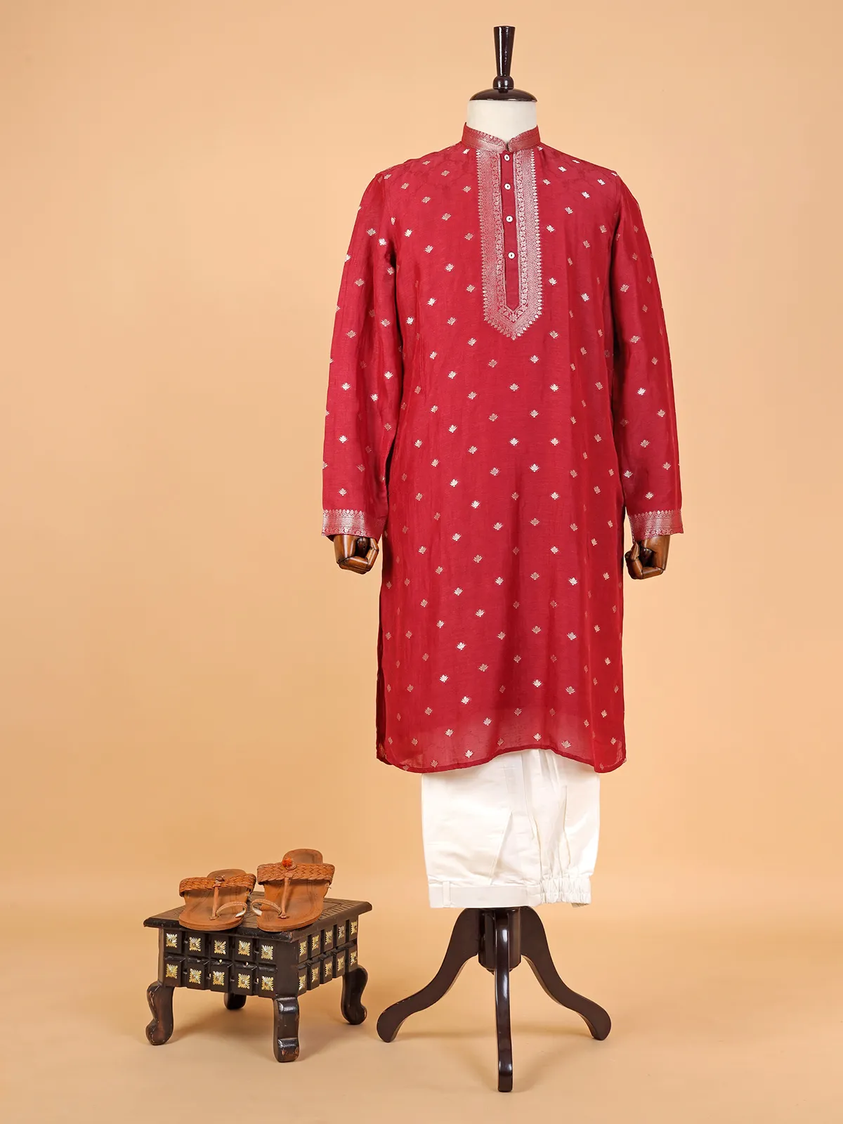 Elegant maroon linen kurta suit