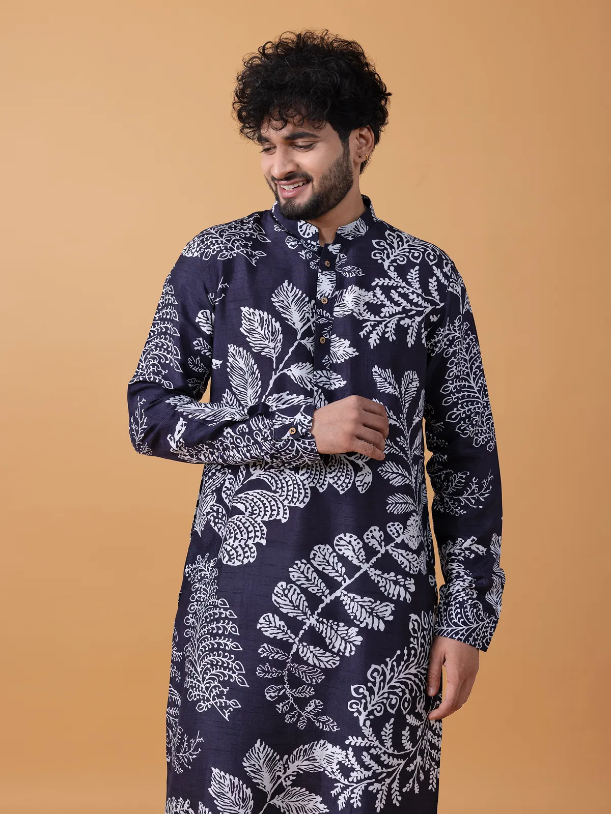 Elegant navy printed  Men Kurta pajma in cotton