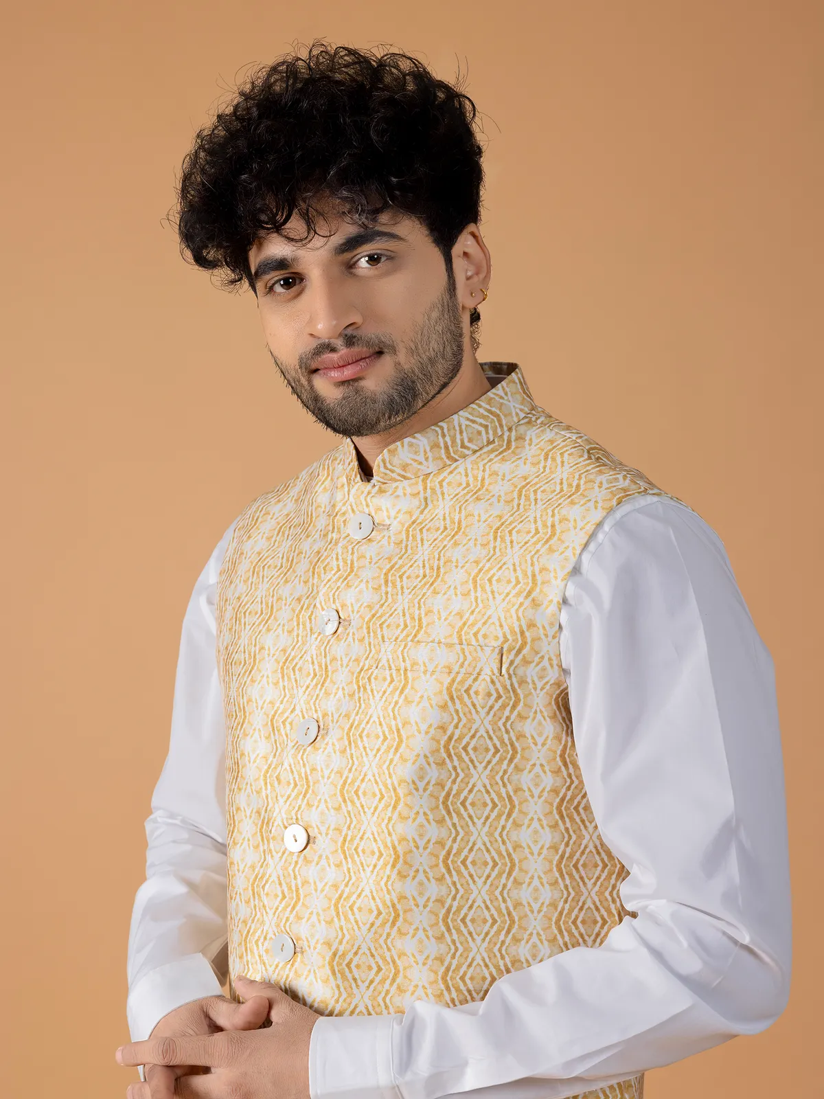 Elegant yellow printed waistcoat in silk