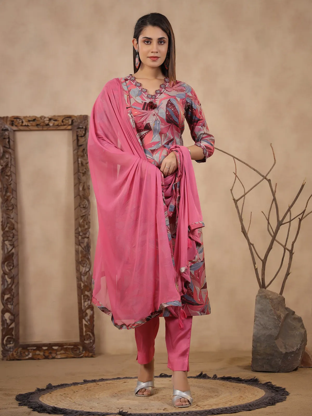 Elegnat pink silk printed kurti set