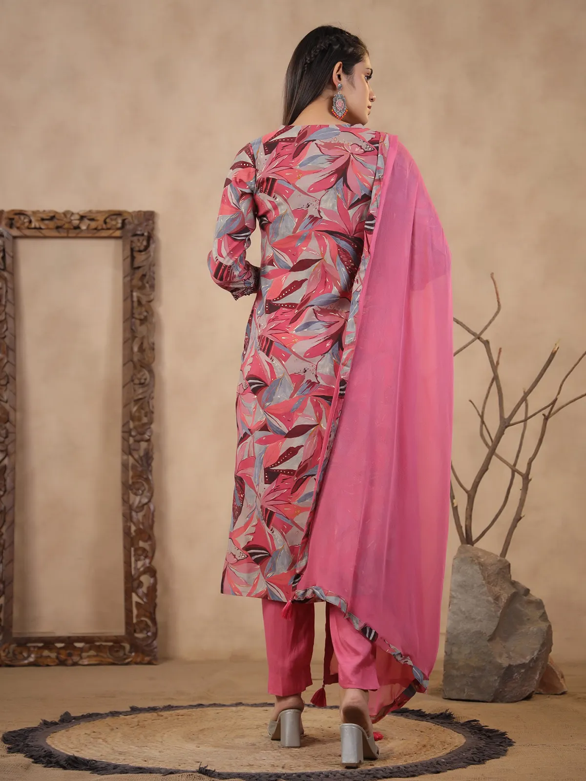 Elegnat pink silk printed kurti set