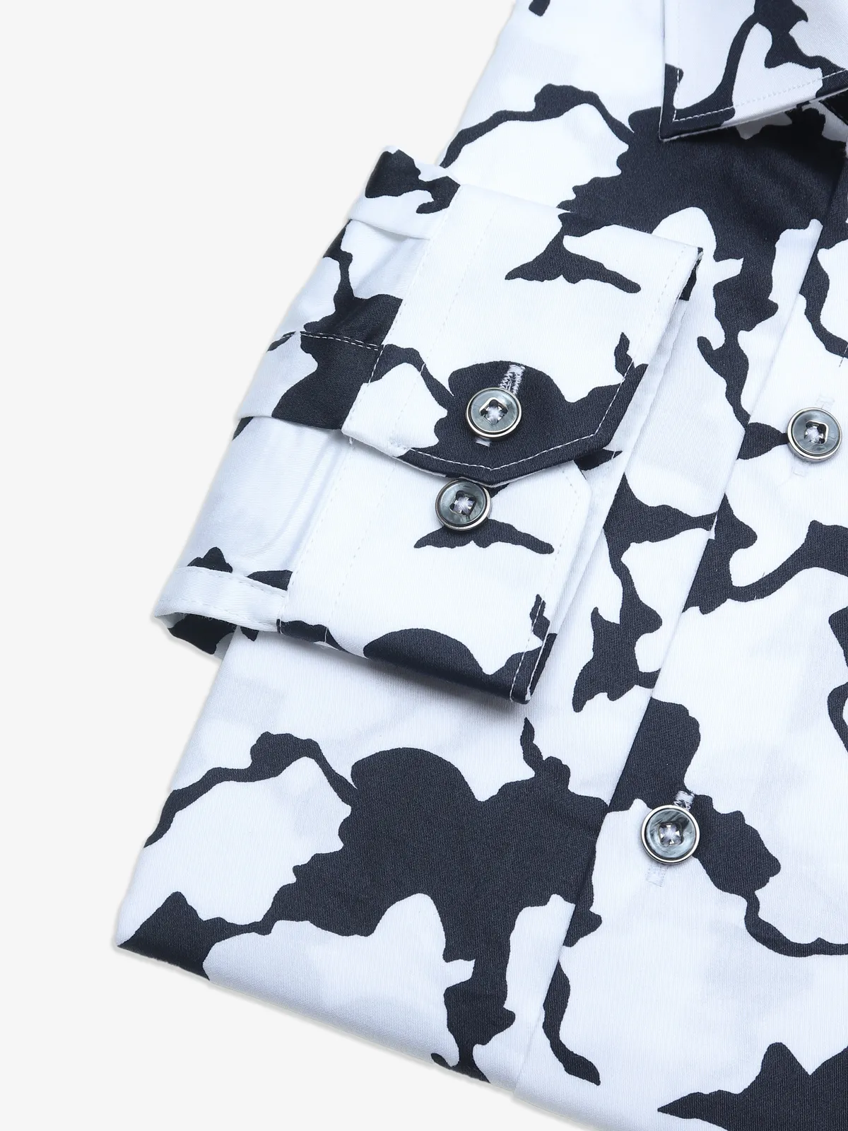 Fete black and white printed shirt