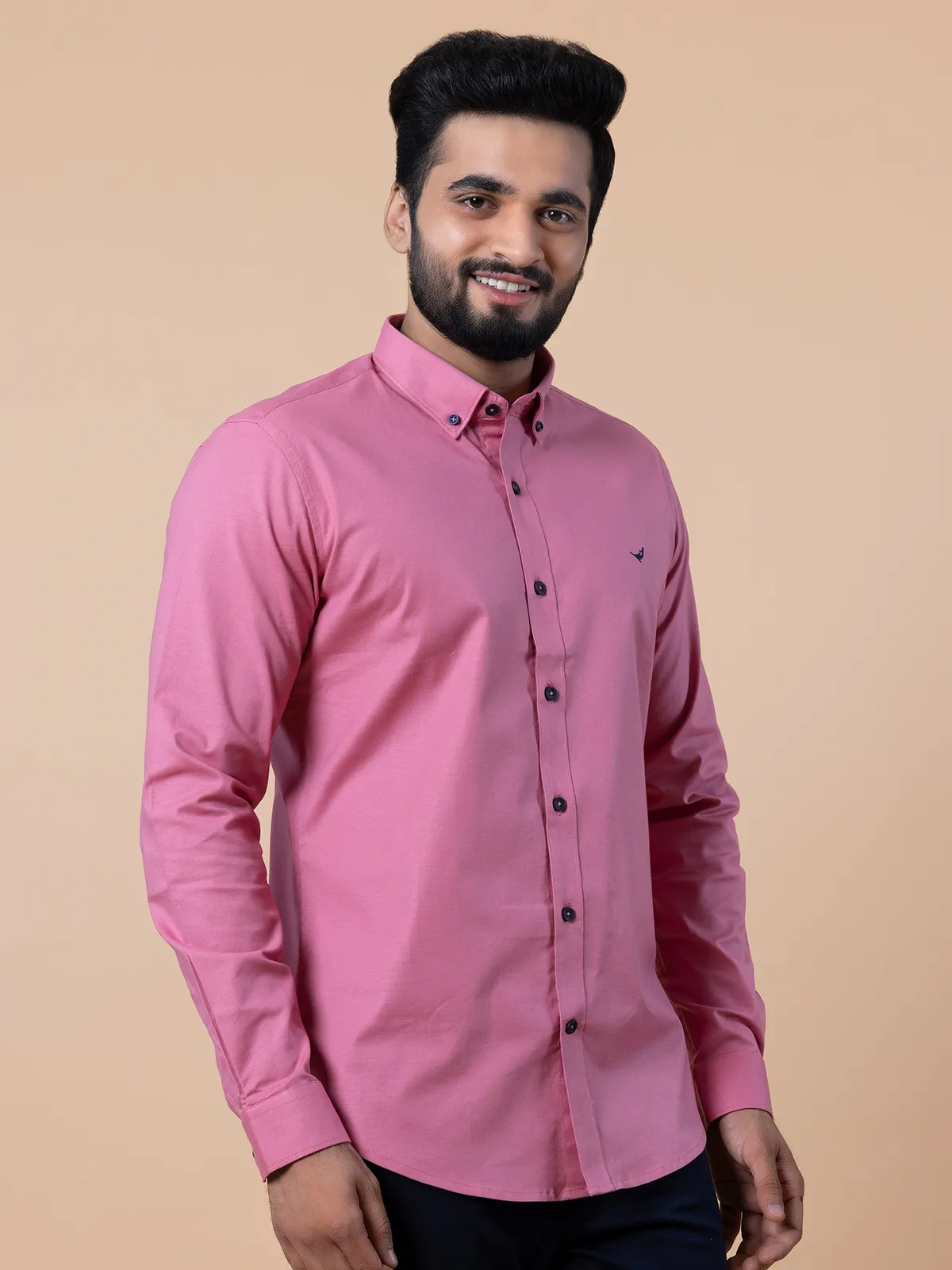 Frio plain cotton pink casual slim fit shirt