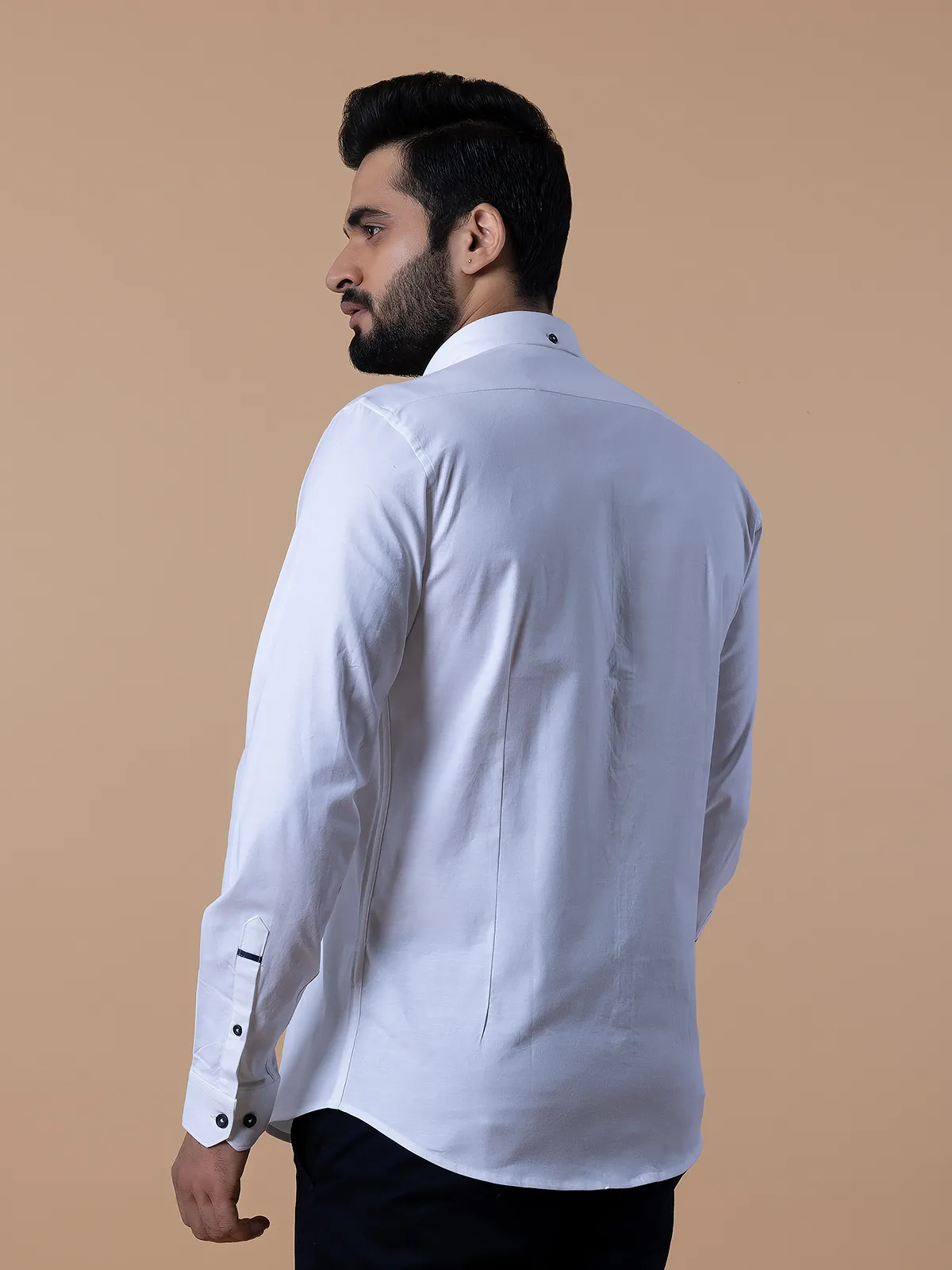 Frio white plain cotton slim fit casual shirt