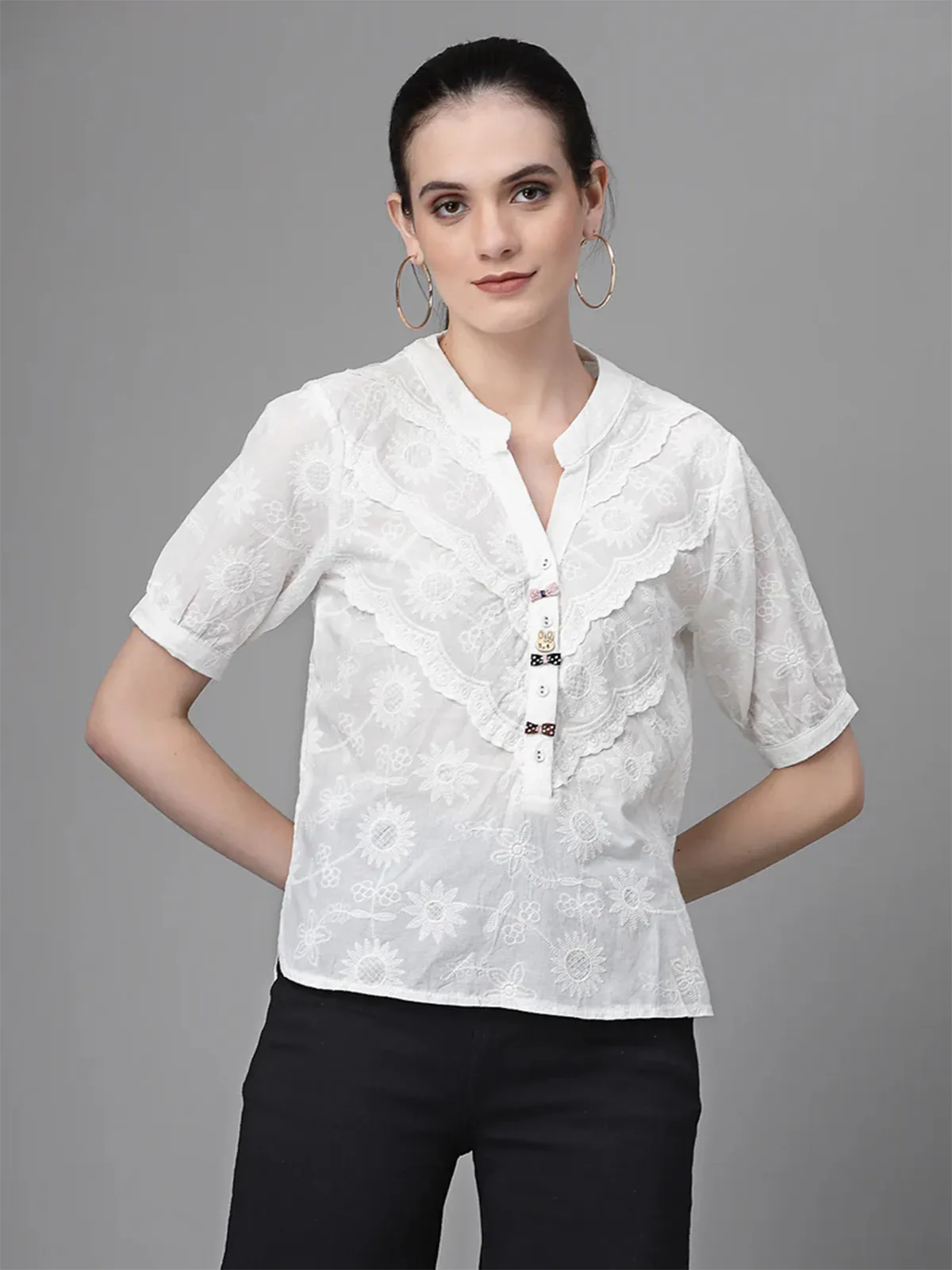 GLOBAL REPUBLIC white cotton embroidery top