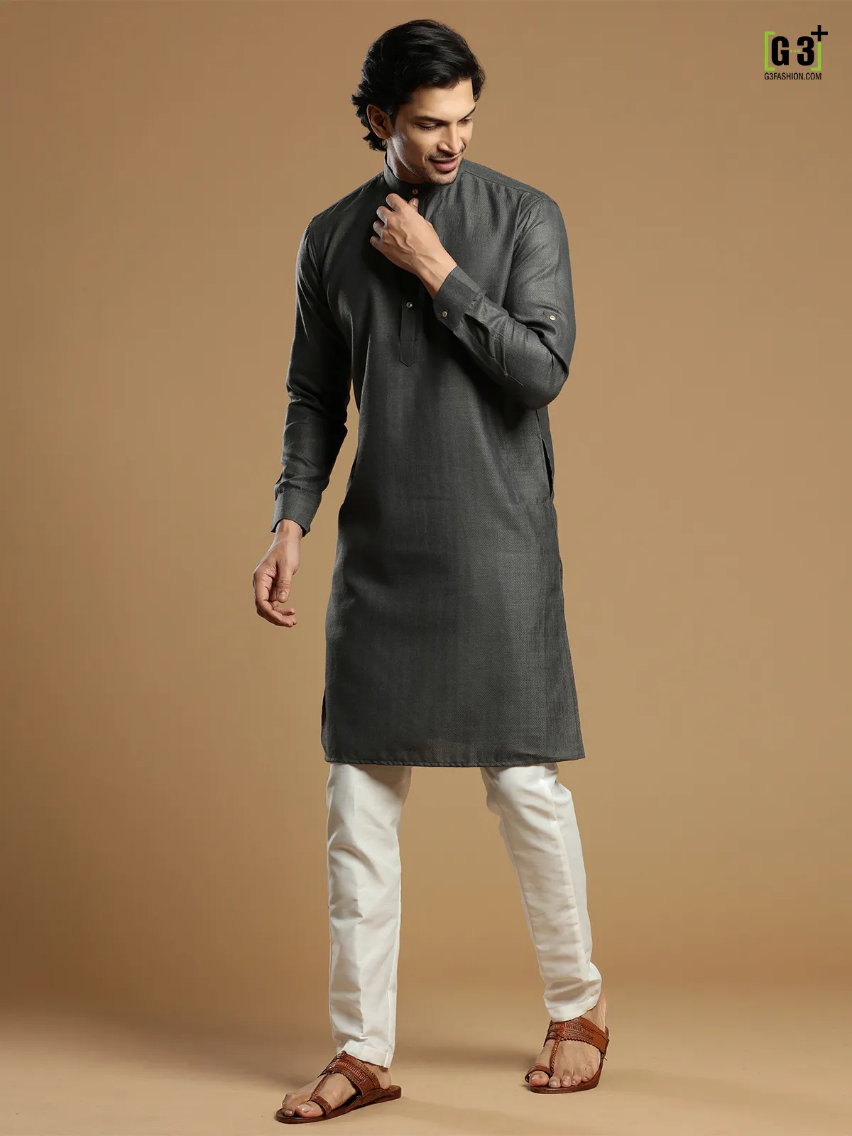 Grey hue solid cotton men kurta suit for festivals