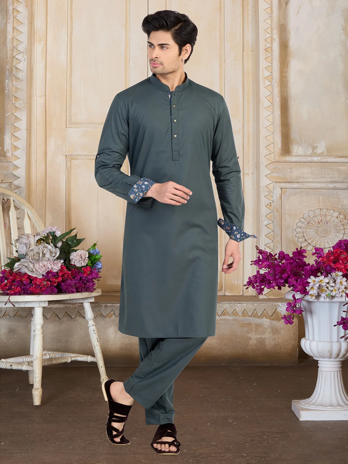 Grey plain kurta suit in cotton