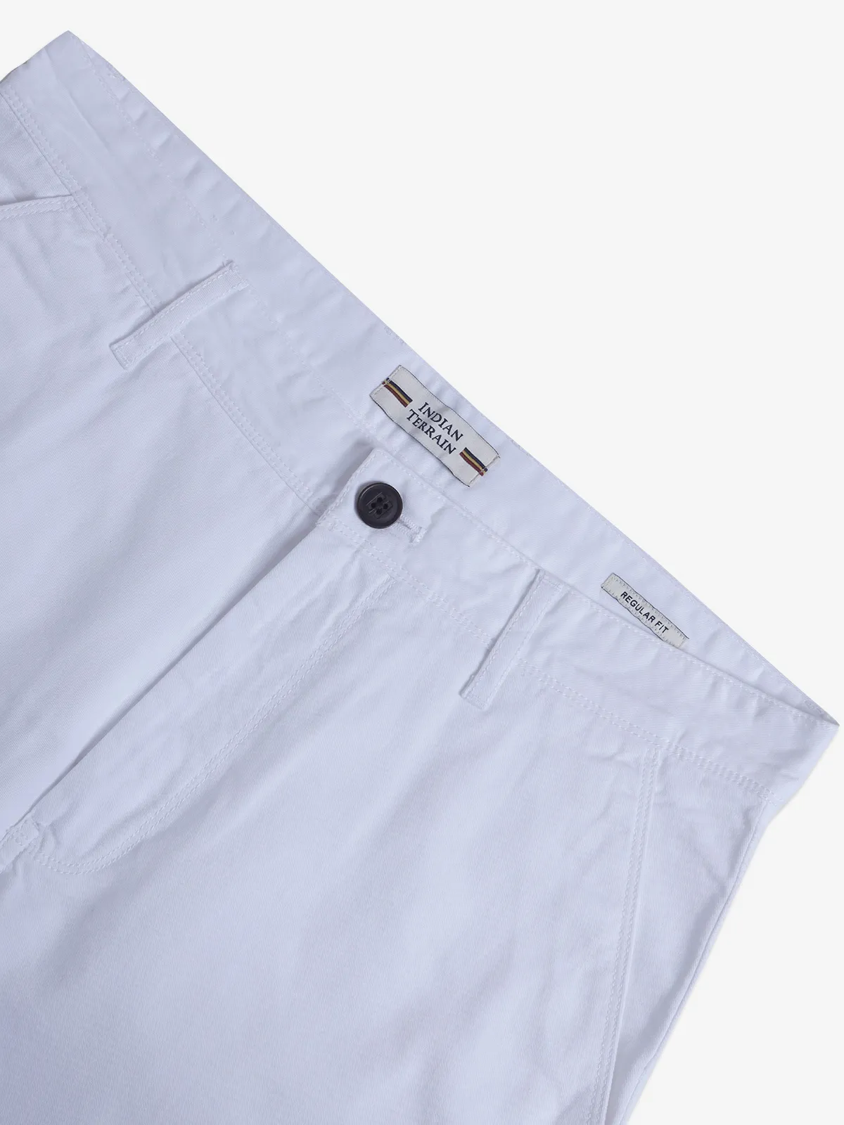 INDIAN TERRAIN white solid regular fit shorts