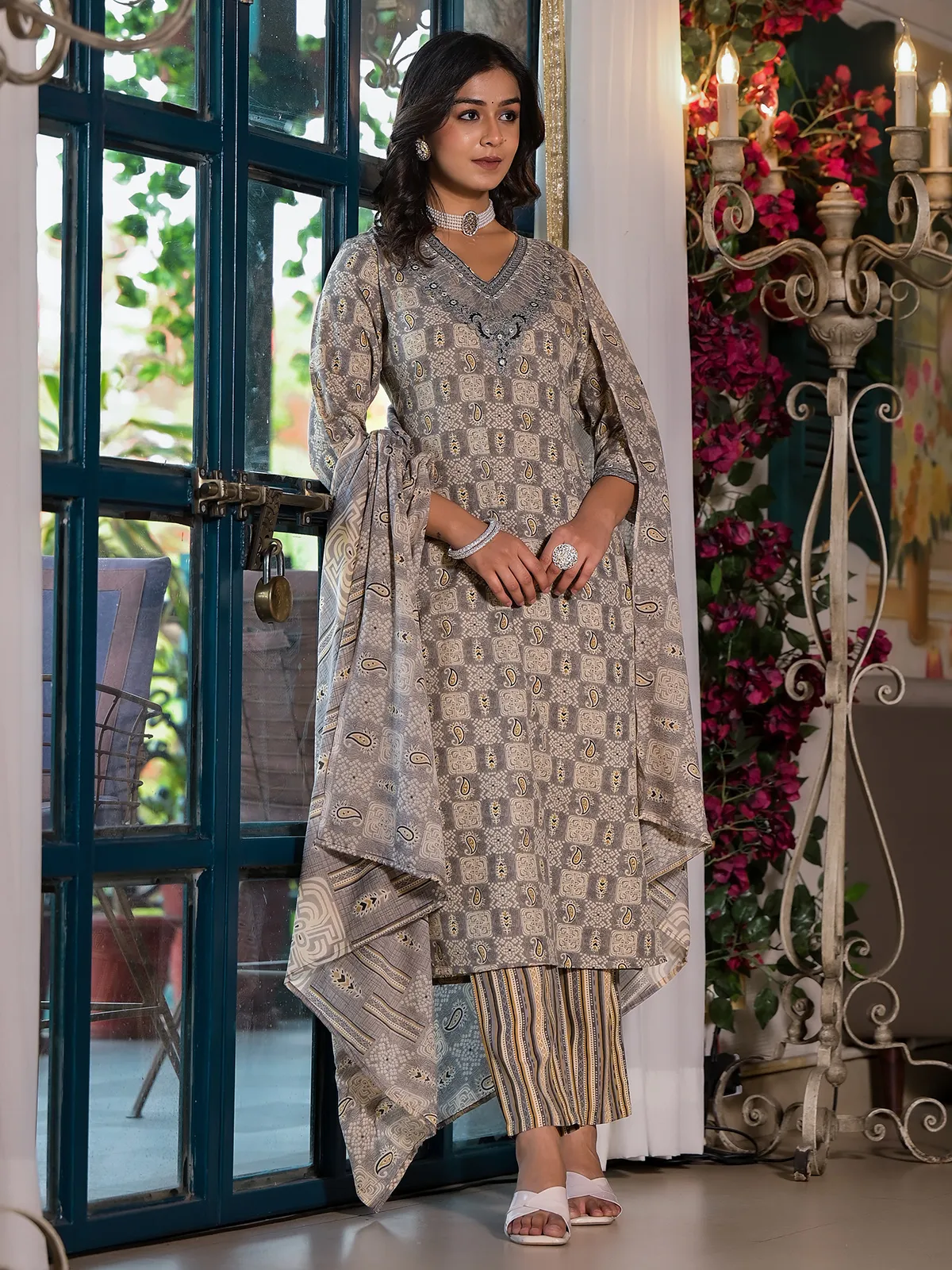 Latest grey printed kurti set in cotton