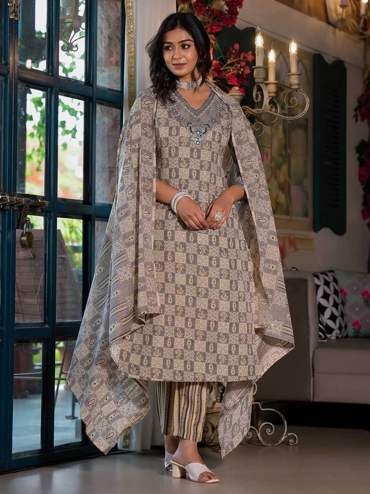 Latest grey printed kurti set in cotton