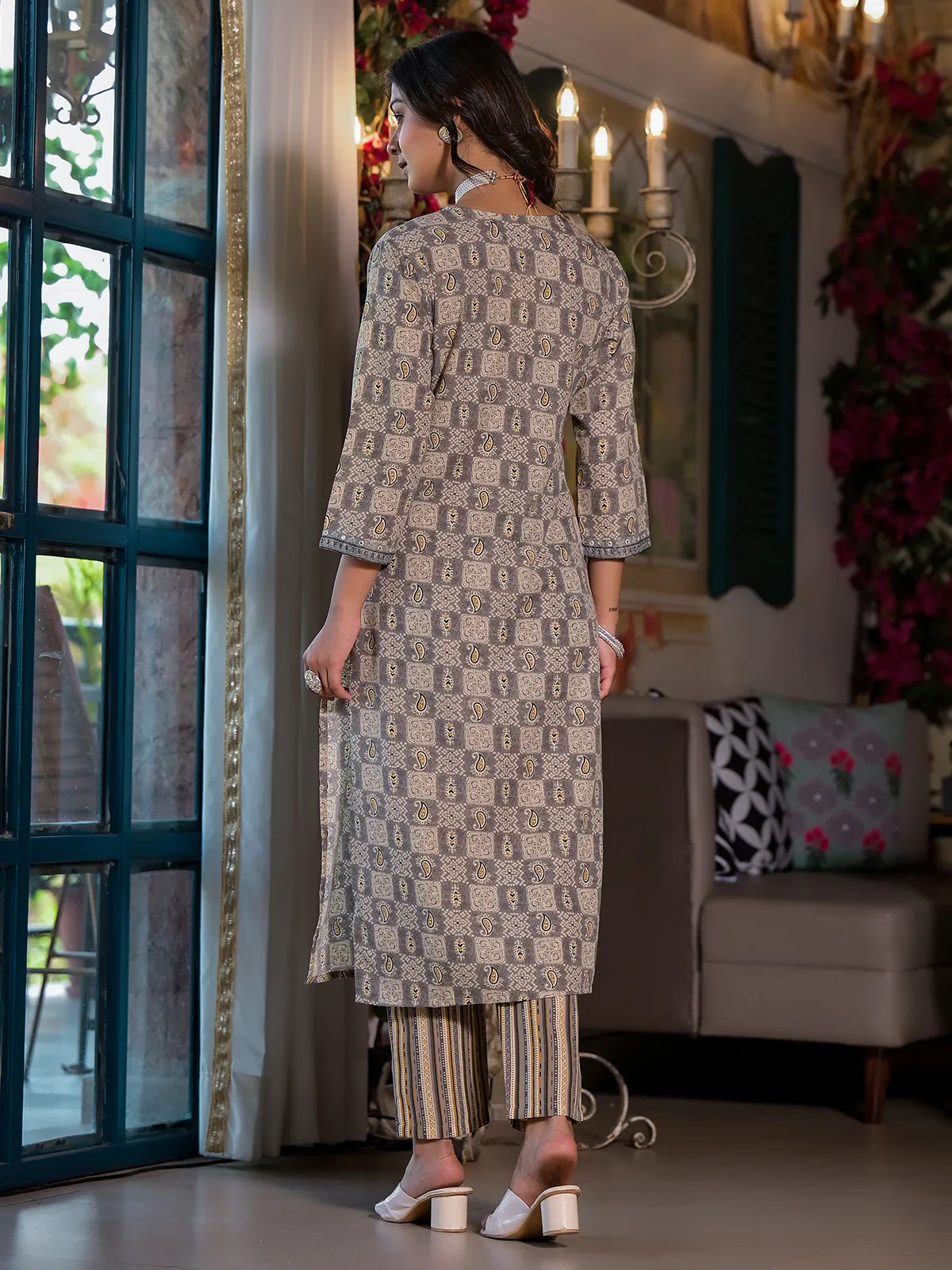 Latest grey printed kurti set in cotton