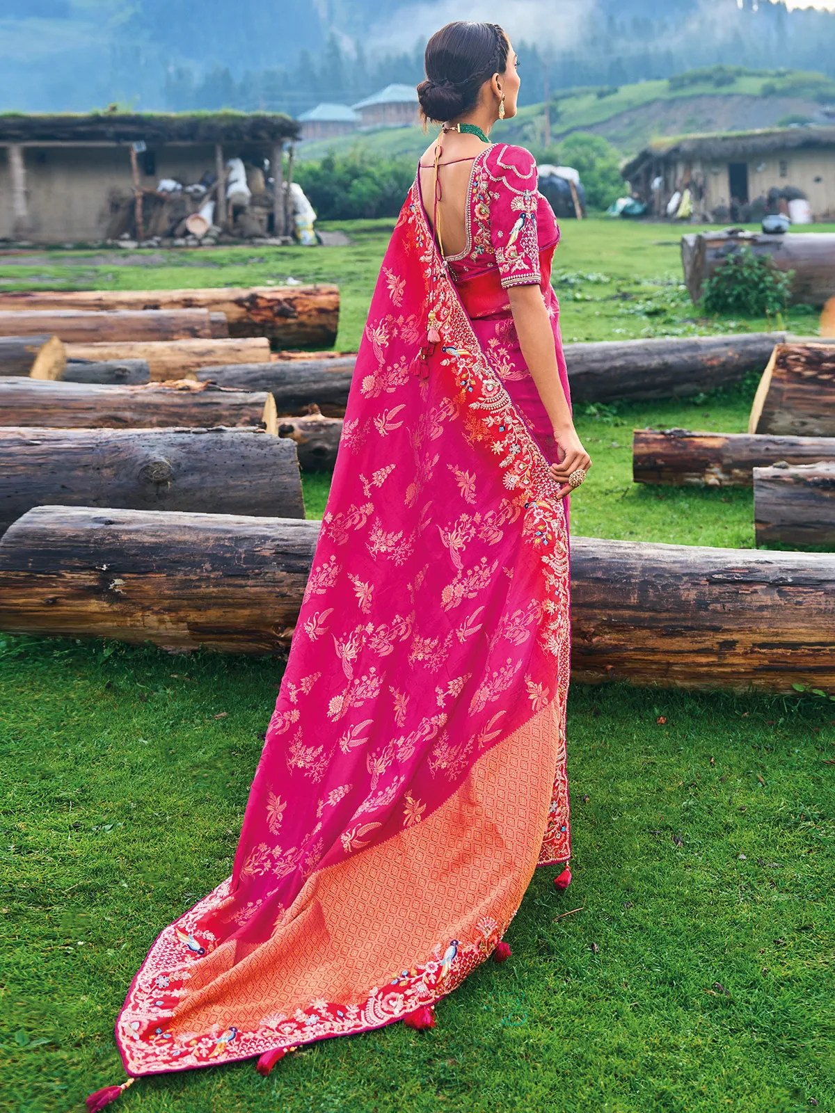 Latest magenta dola silk saree