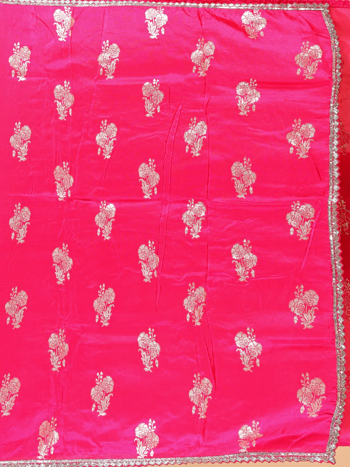 Latest magenta silk saree for festive