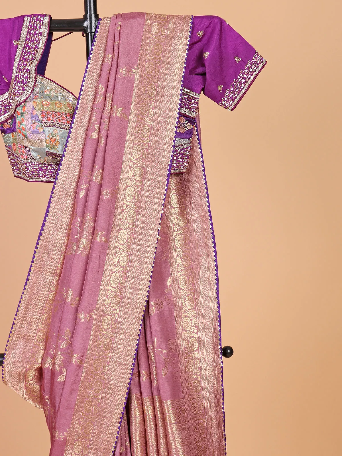 Latest onion pink saree in silk