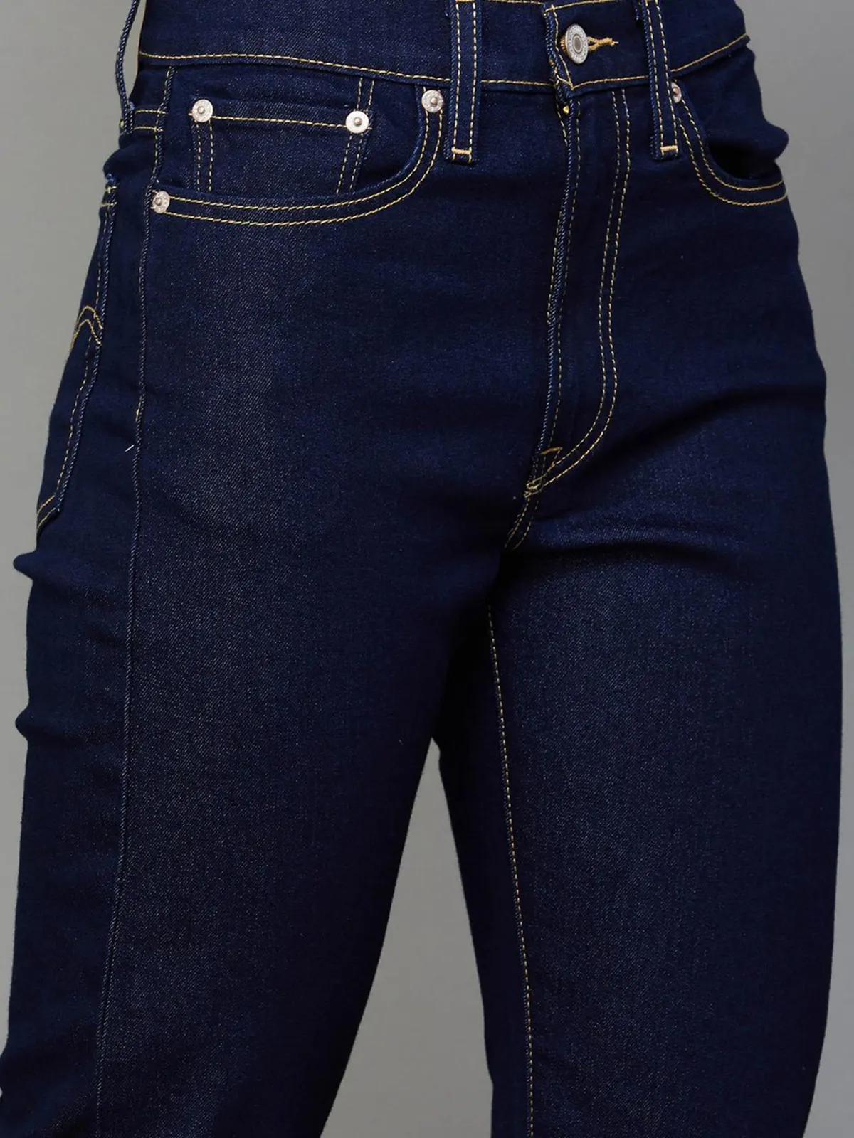 LEVIS dark blue solid staright fit jeans
