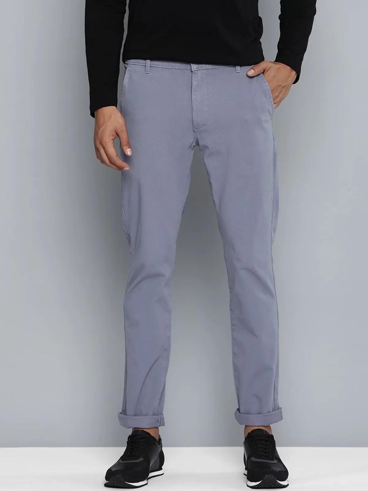 Levis grey solid slim fit cotton trouser