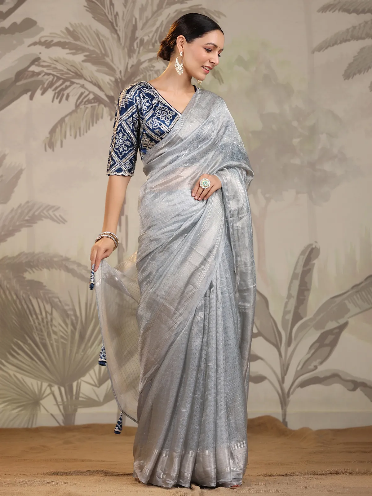 Light grey saree in organza