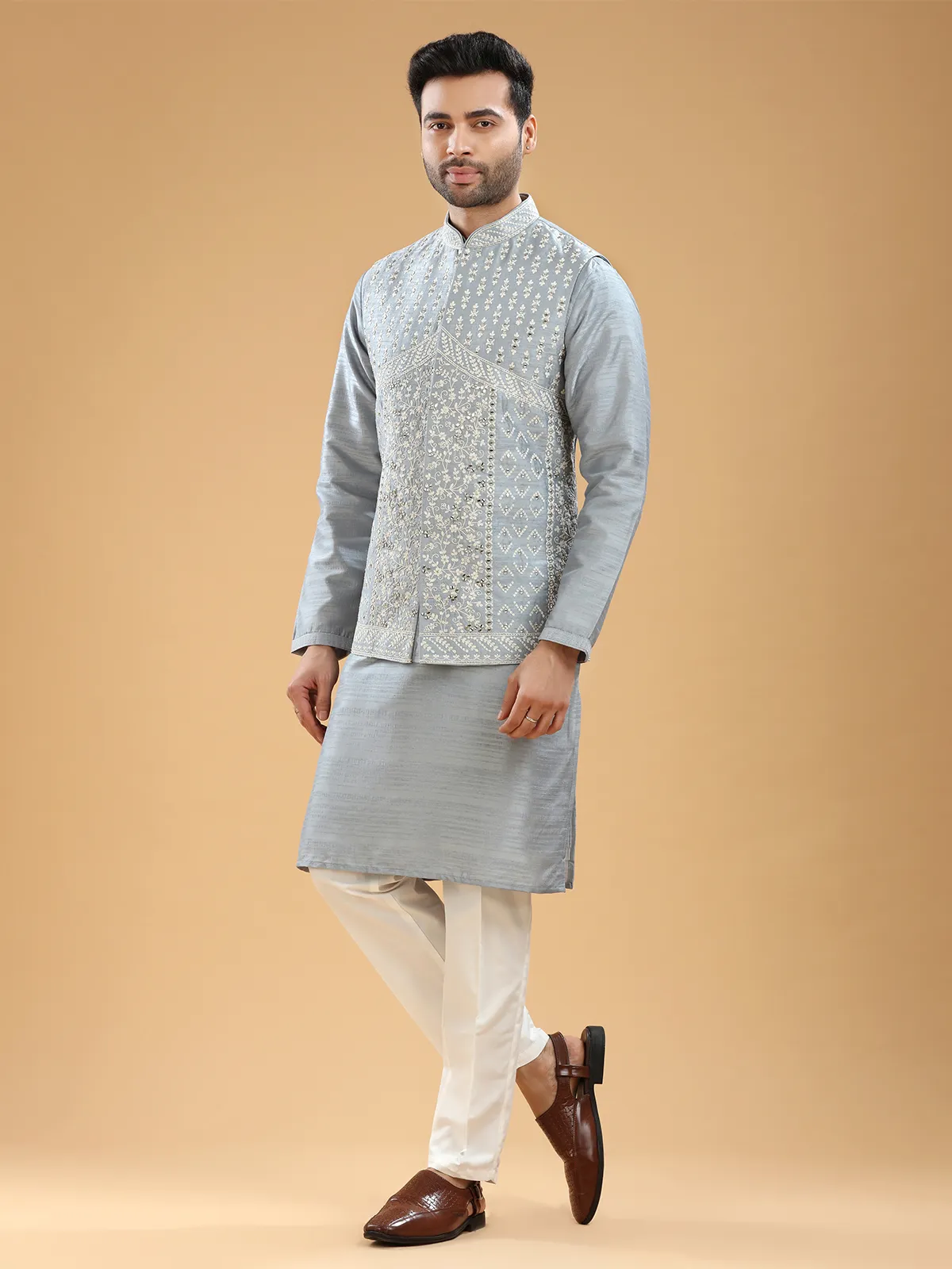Light grey silk embroidery waistcoat set