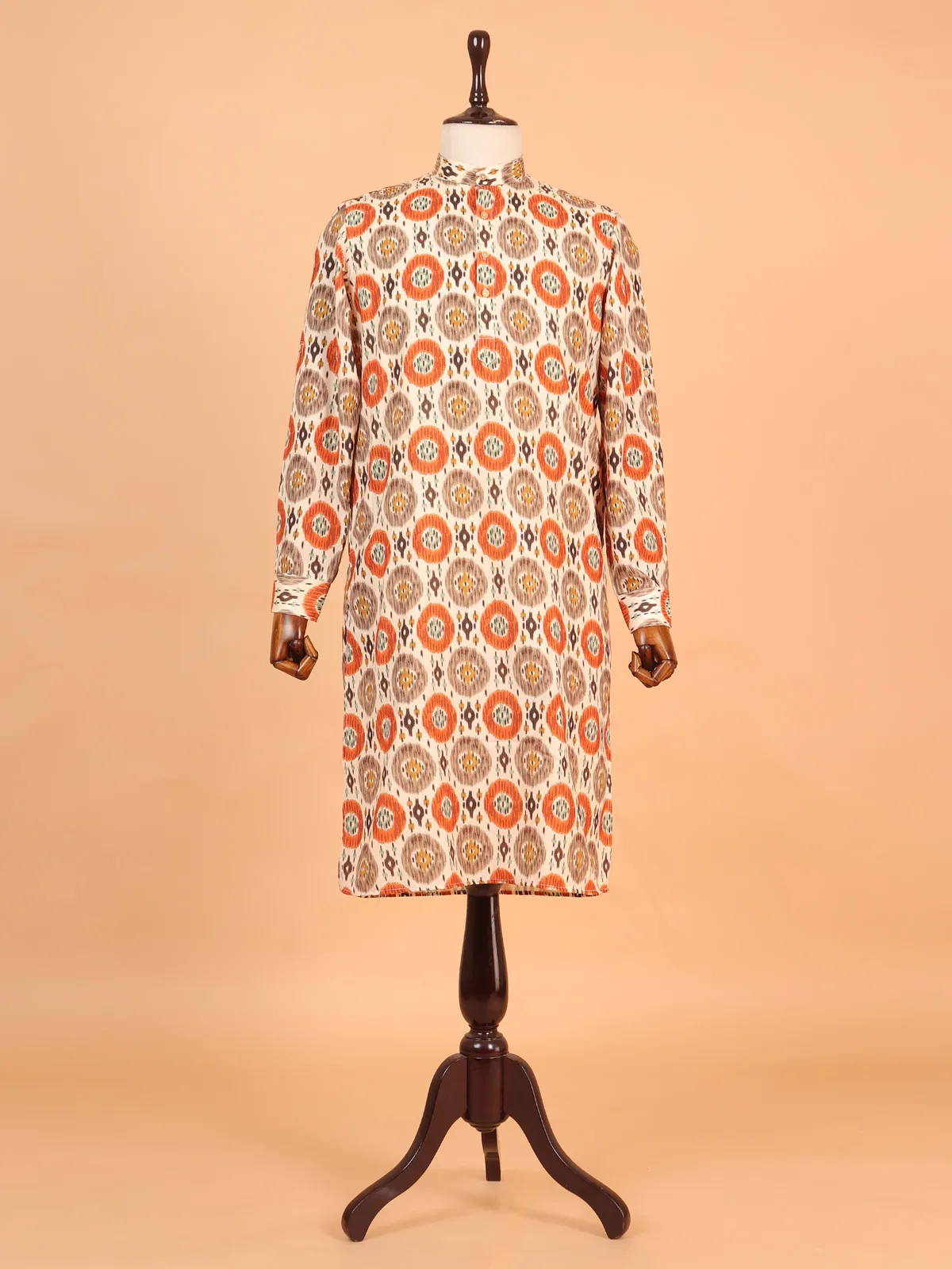 Mesmrizing beige cotton kurta for men