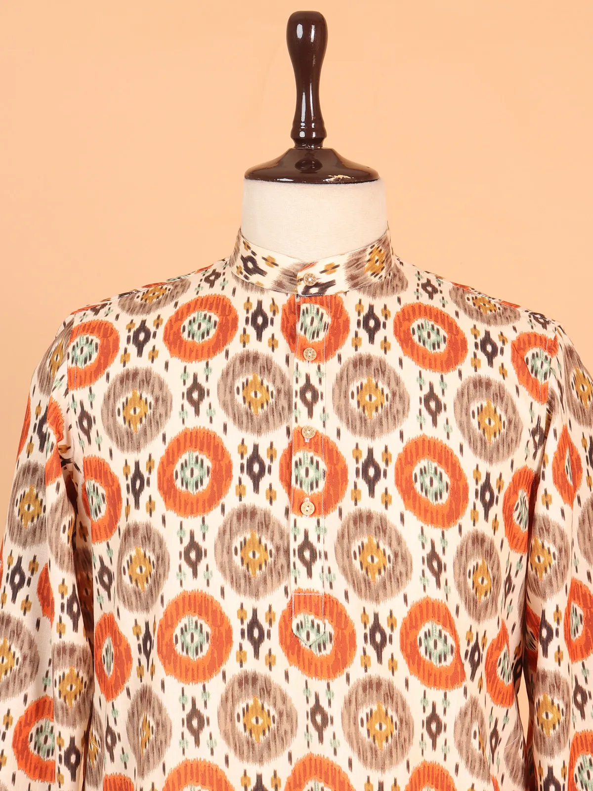 Mesmrizing beige cotton kurta for men
