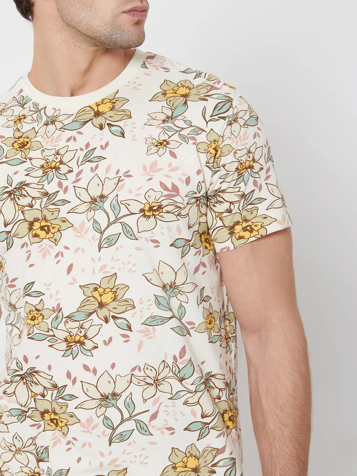 Mufti floral printed cream t-shirt