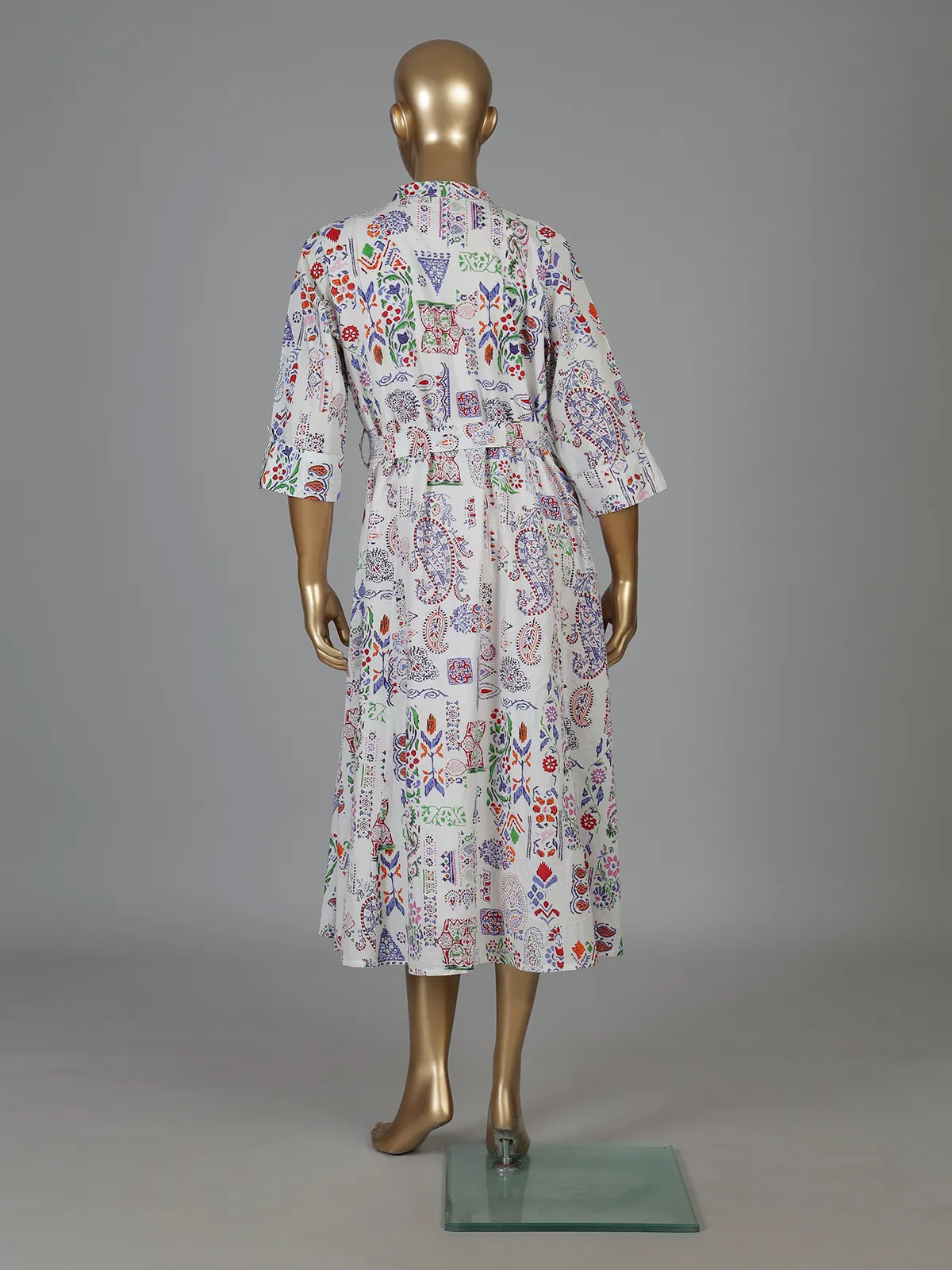 Off white cotton printed kurti featuring stand collar