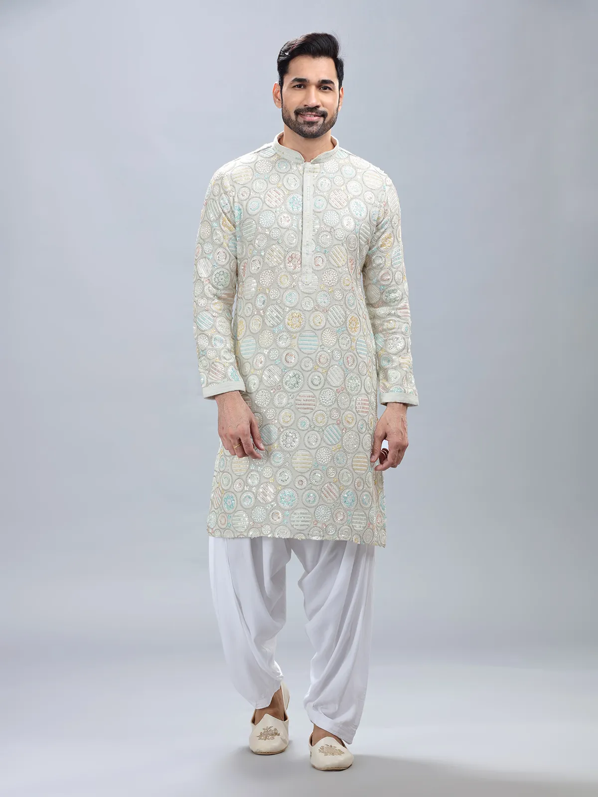 Off white georgette kurta set for men