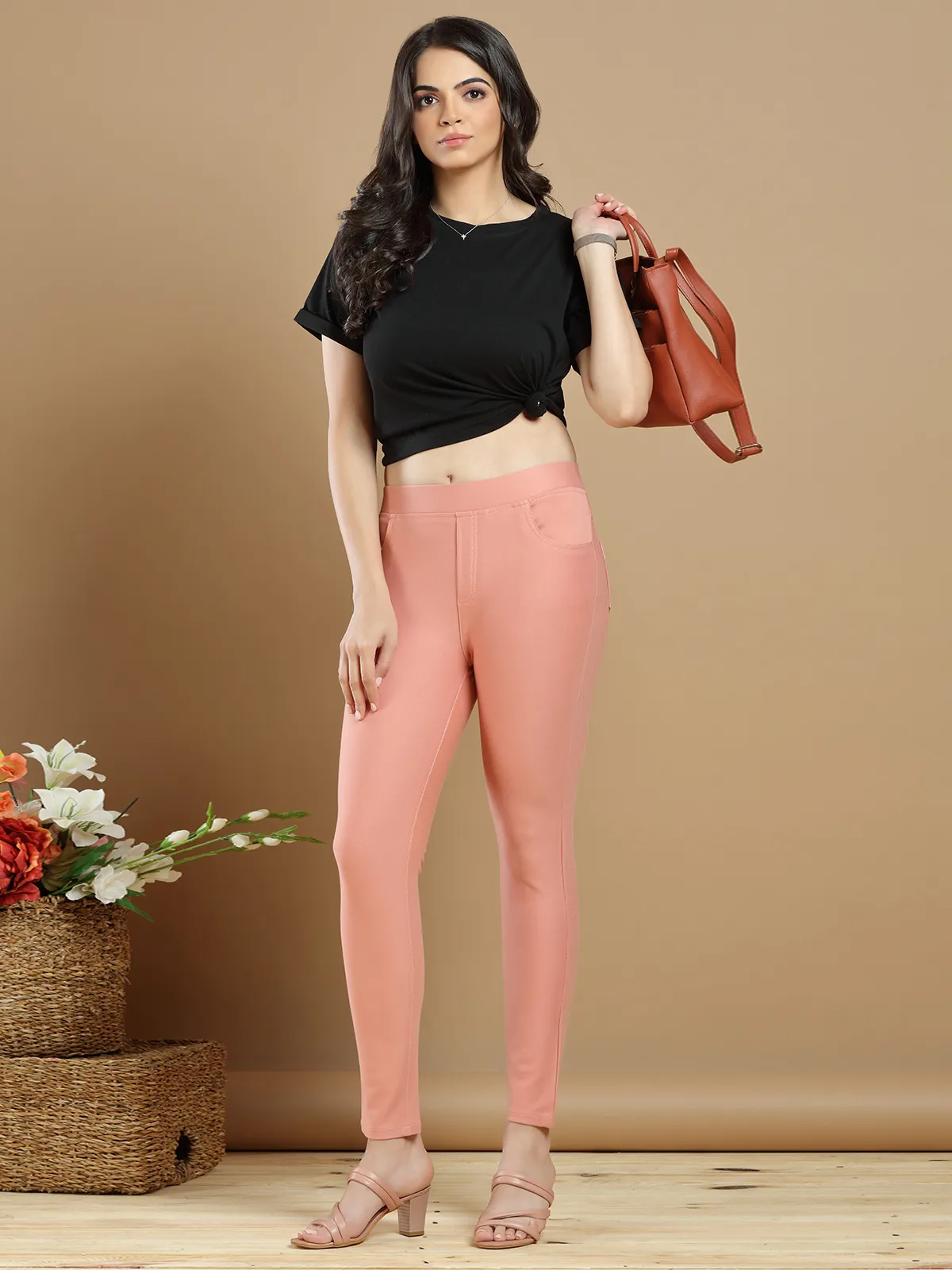 Peach plain jeggings for womens in lycra