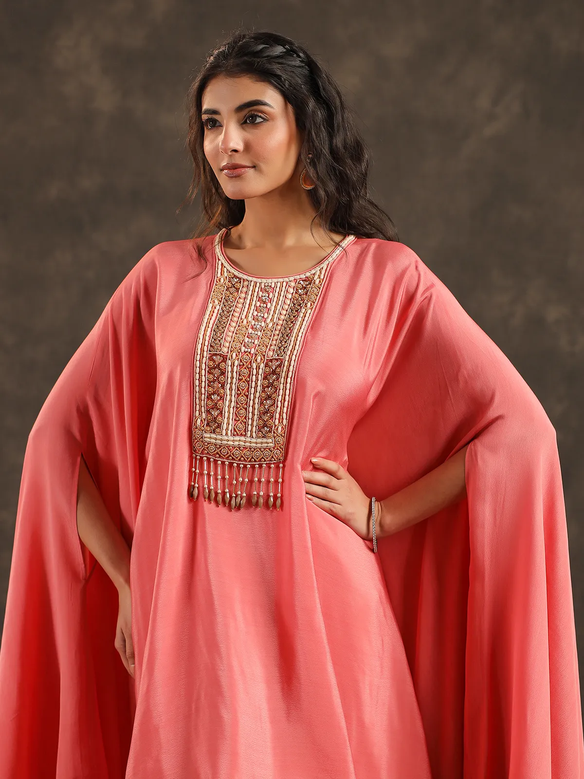 Pink viscose crepe kaftan suit with delicate sequin detailing