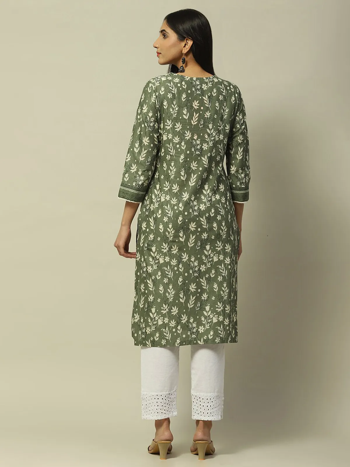 RANGRITI green floral printed straight kurti