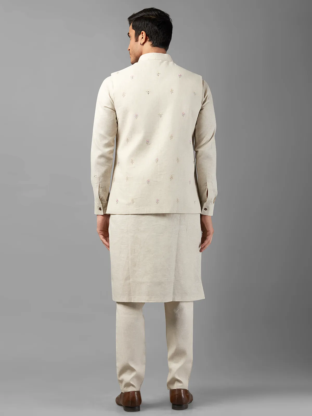 Stunning off-white linen waistcoat set