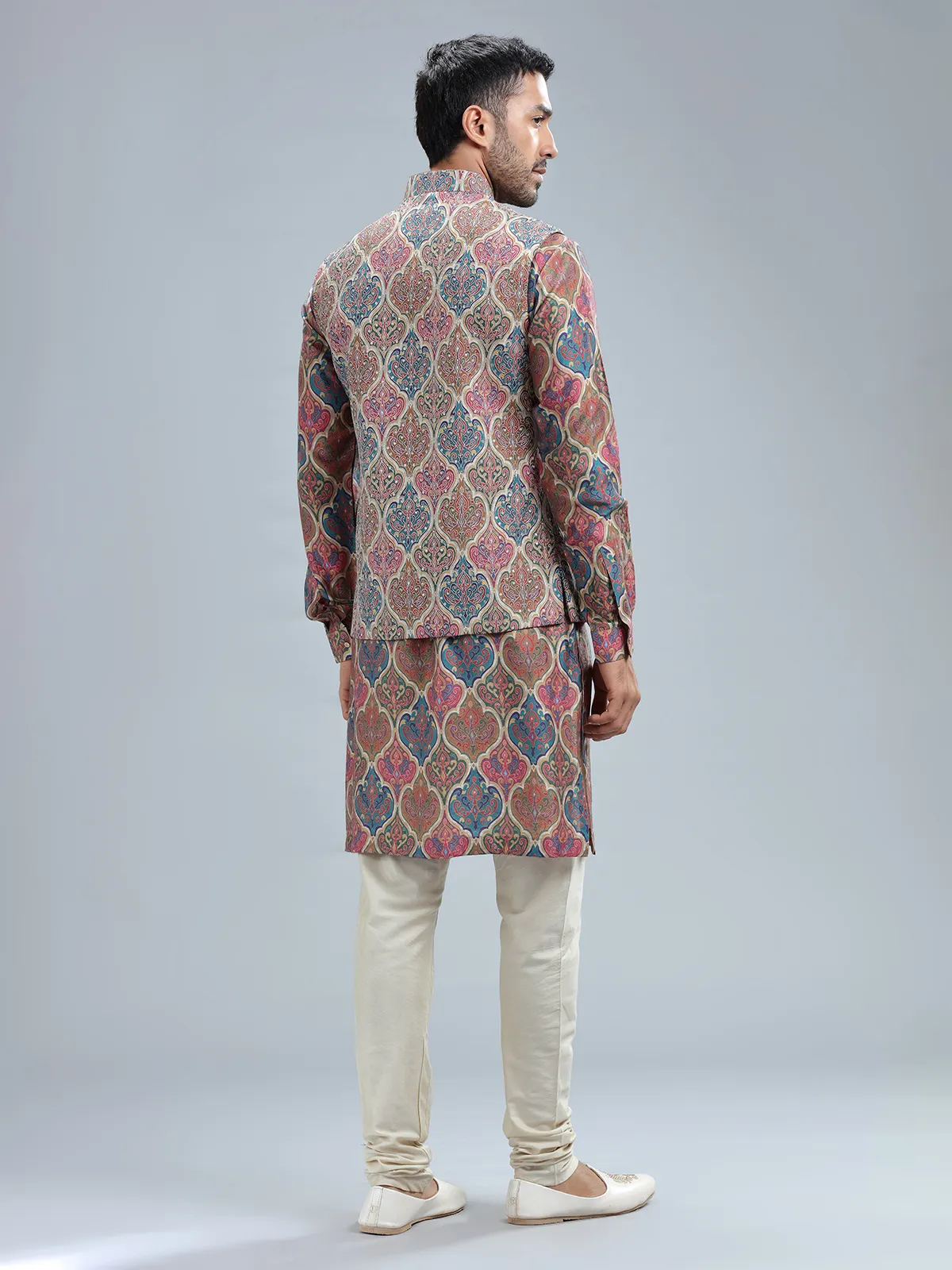 Stuuning multi-color printed waistcoat set