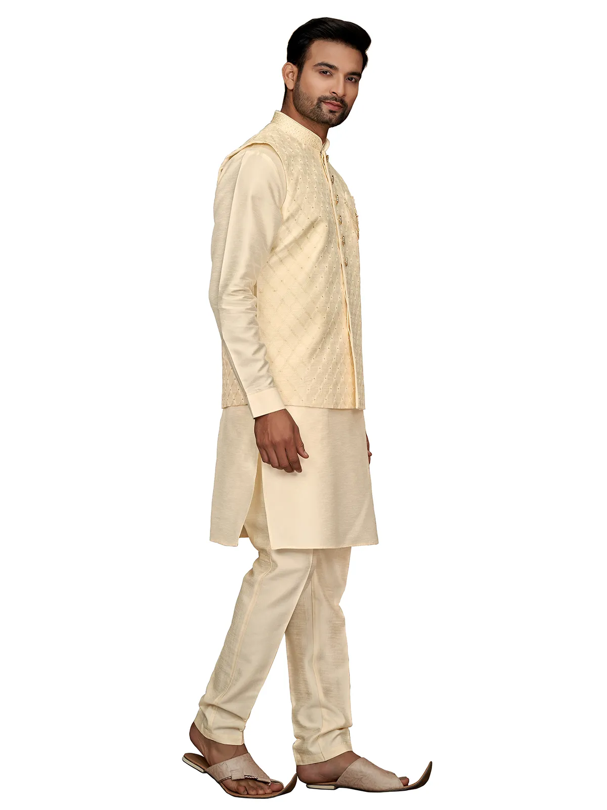 Trendy cream waistcoat set in silk