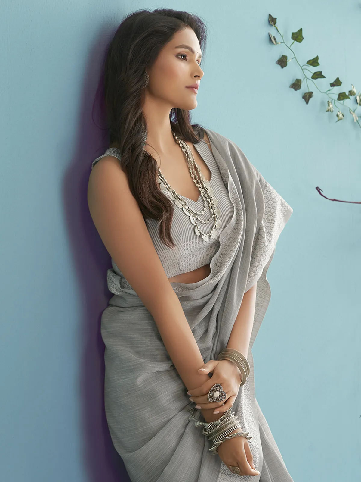 Trendy grey linen saree